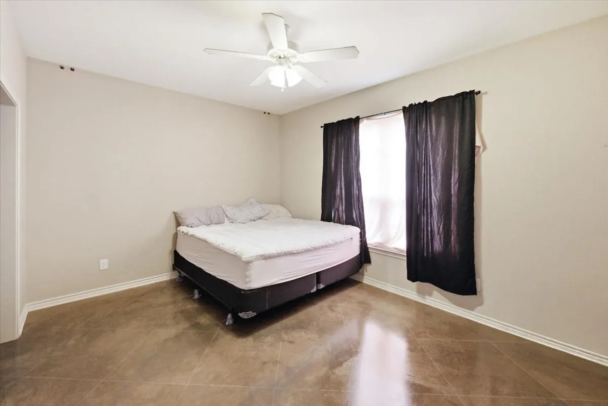 Single Family Residence For Sale in Limestone County , 411 N 6th Street, Coolidge, Texas 76635, 4 Bedroom, 3 Bathroom, Garage spaces, 2,625 Sqft, built in 2015, mls#21350209, Real Estate Agent in Coolidge, Homes For Sale in Limestone county, Homes For Sale in Coolidge, Realtor in Coolidge Texas, Real Estate Brokerage Independent Realty Texas, Luminita Cordes Realtor