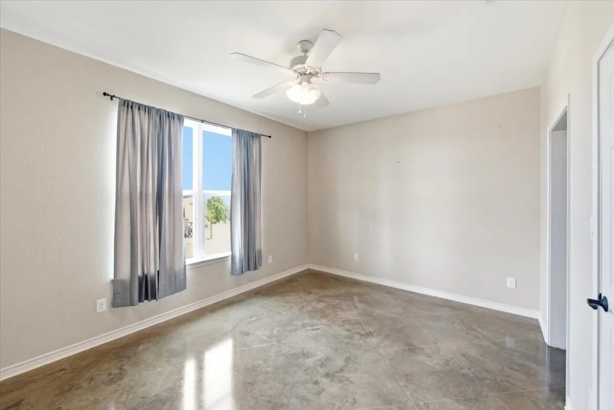 Single Family Residence For Sale in Limestone County , 411 N 6th Street, Coolidge, Texas 76635, 4 Bedroom, 3 Bathroom, Garage spaces, 2,625 Sqft, built in 2015, mls#21350209, Real Estate Agent in Coolidge, Homes For Sale in Limestone county, Homes For Sale in Coolidge, Realtor in Coolidge Texas, Real Estate Brokerage Independent Realty Texas, Luminita Cordes Realtor