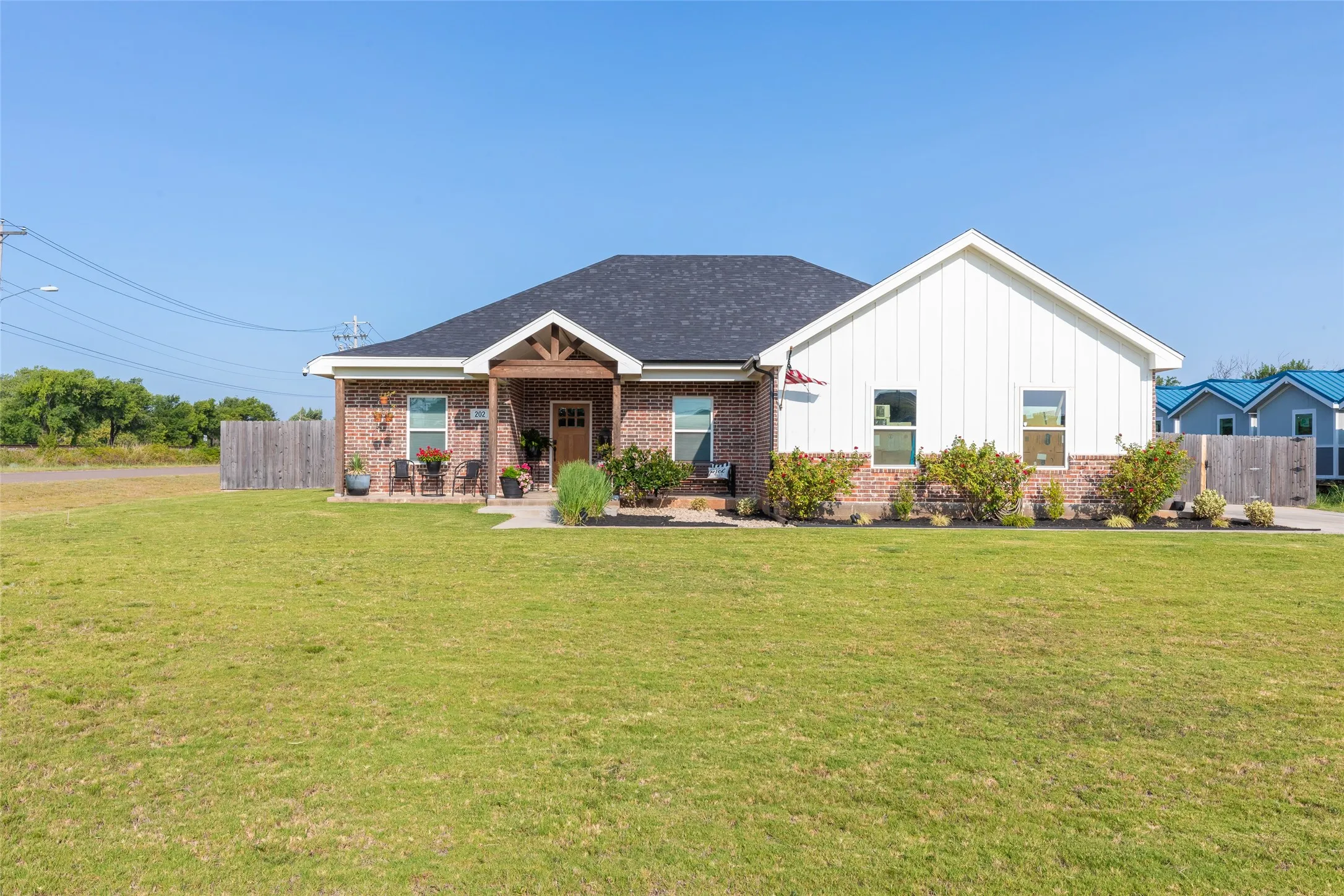 Single Family Residence For Sale in Callahan County , 202 Marlin Street, Clyde, Texas 79510, 4 Bedroom, 2 Bathroom, 2 Garage spaces, 1,870 Sqft, built in 2022, mls#21352815, Real Estate Agent in Clyde, Homes For Sale in Callahan county, Homes For Sale in Clyde, Realtor in Clyde Texas, Real Estate Brokerage Independent Realty Texas, Luminita Cordes Realtor