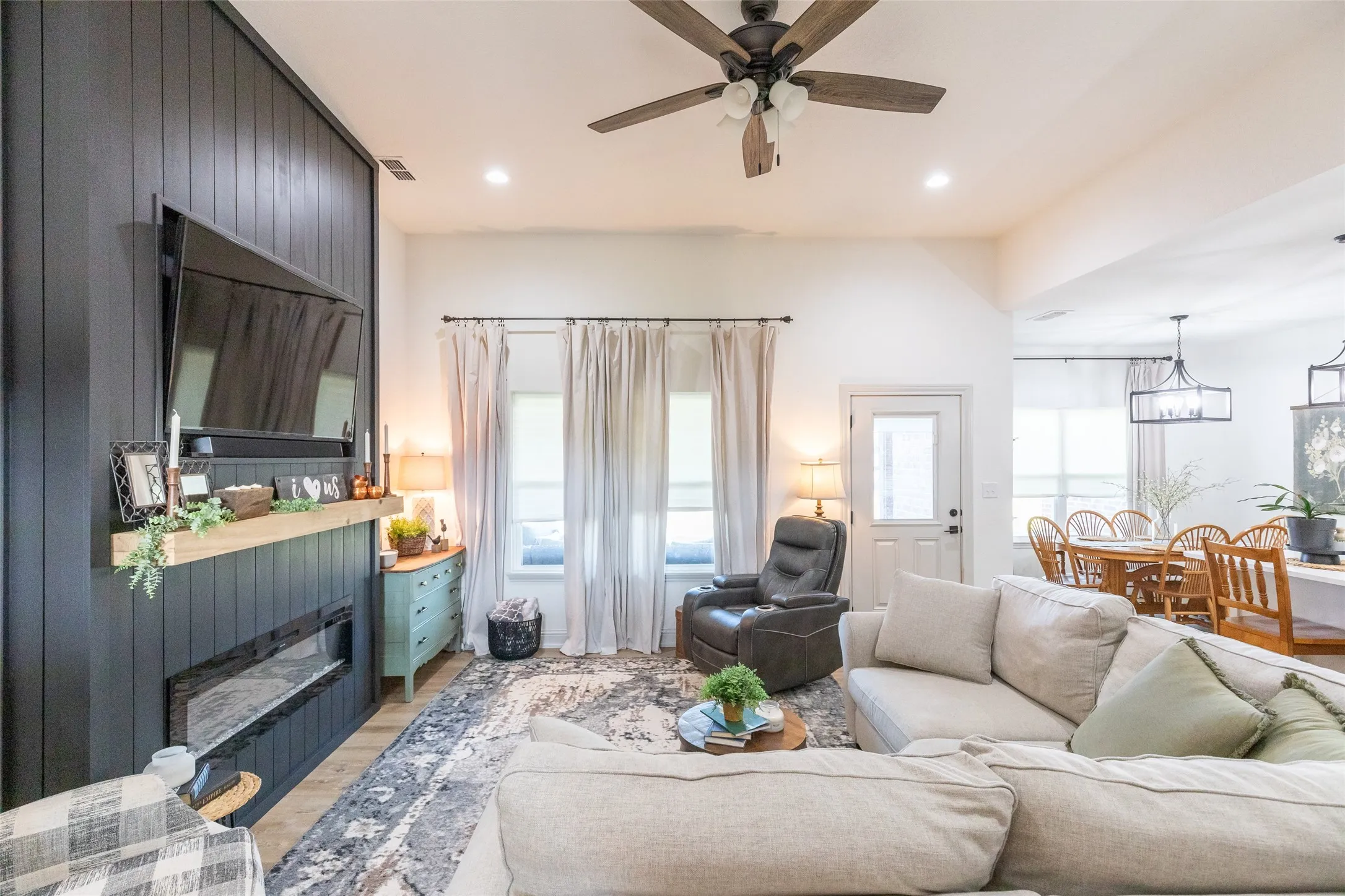 Single Family Residence For Sale in Callahan County , 202 Marlin Street, Clyde, Texas 79510, 4 Bedroom, 2 Bathroom, 2 Garage spaces, 1,870 Sqft, built in 2022, mls#21352815, Real Estate Agent in Clyde, Homes For Sale in Callahan county, Homes For Sale in Clyde, Realtor in Clyde Texas, Real Estate Brokerage Independent Realty Texas, Luminita Cordes Realtor