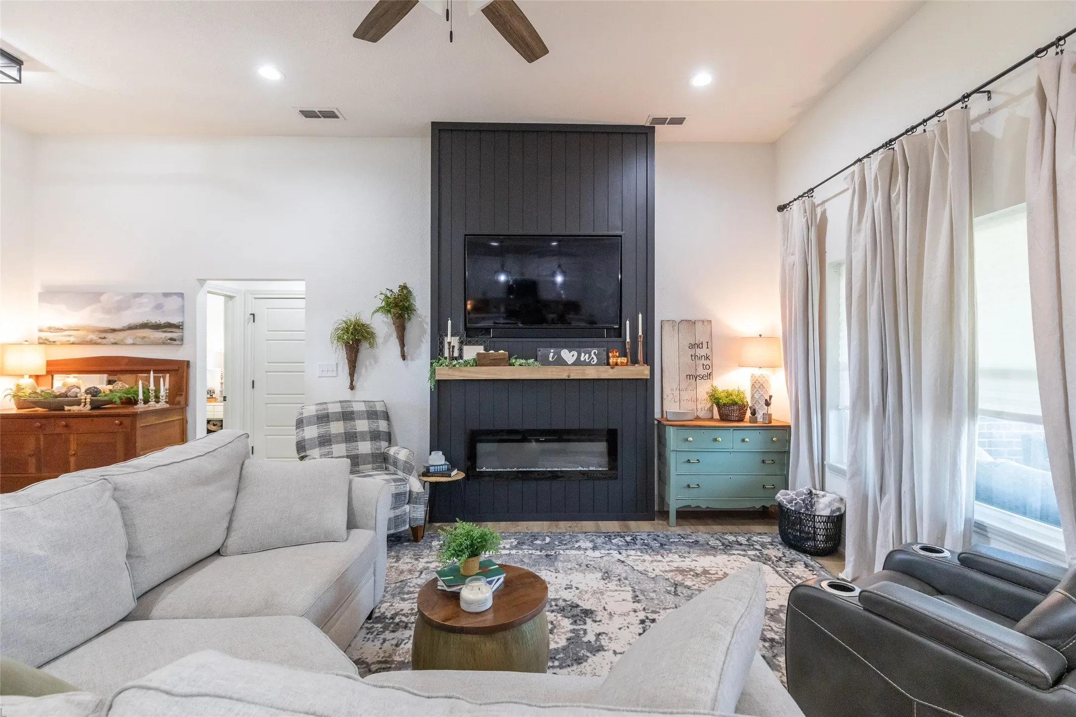 Single Family Residence For Sale in Callahan County , 202 Marlin Street, Clyde, Texas 79510, 4 Bedroom, 2 Bathroom, 2 Garage spaces, 1,870 Sqft, built in 2022, mls#21352815, Real Estate Agent in Clyde, Homes For Sale in Callahan county, Homes For Sale in Clyde, Realtor in Clyde Texas, Real Estate Brokerage Independent Realty Texas, Luminita Cordes Realtor