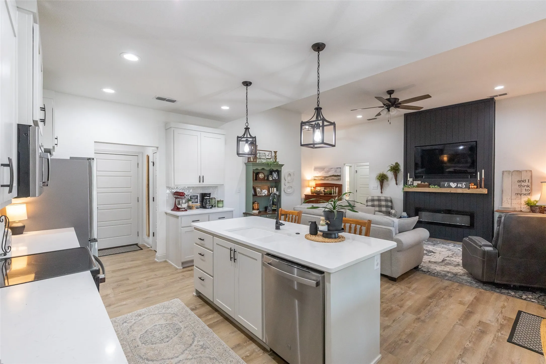 Single Family Residence For Sale in Callahan County , 202 Marlin Street, Clyde, Texas 79510, 4 Bedroom, 2 Bathroom, 2 Garage spaces, 1,870 Sqft, built in 2022, mls#21352815, Real Estate Agent in Clyde, Homes For Sale in Callahan county, Homes For Sale in Clyde, Realtor in Clyde Texas, Real Estate Brokerage Independent Realty Texas, Luminita Cordes Realtor