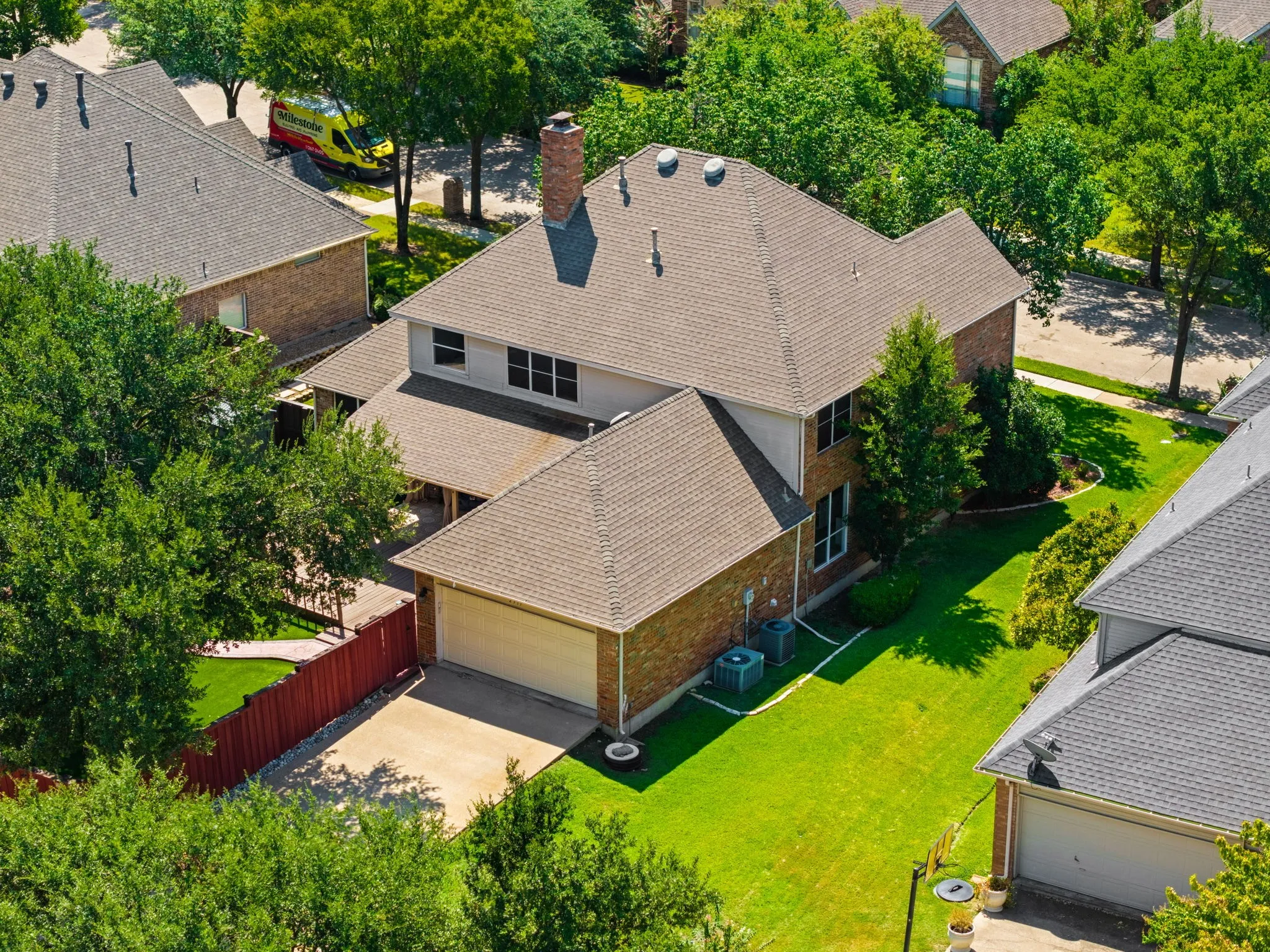 Single Family Residence For Sale in Dallas County , 2311 Creekside Circle N, Irving, Texas 75063, 4 Bedroom, 4 Bathroom, 2 Garage spaces, 3,355 Sqft, built in 1990, mls#21348469, Real Estate Agent in Irving, Homes For Sale in Dallas county, Homes For Sale in Irving, Realtor in Irving Texas, Real Estate Brokerage Independent Realty Texas, Luminita Cordes Realtor