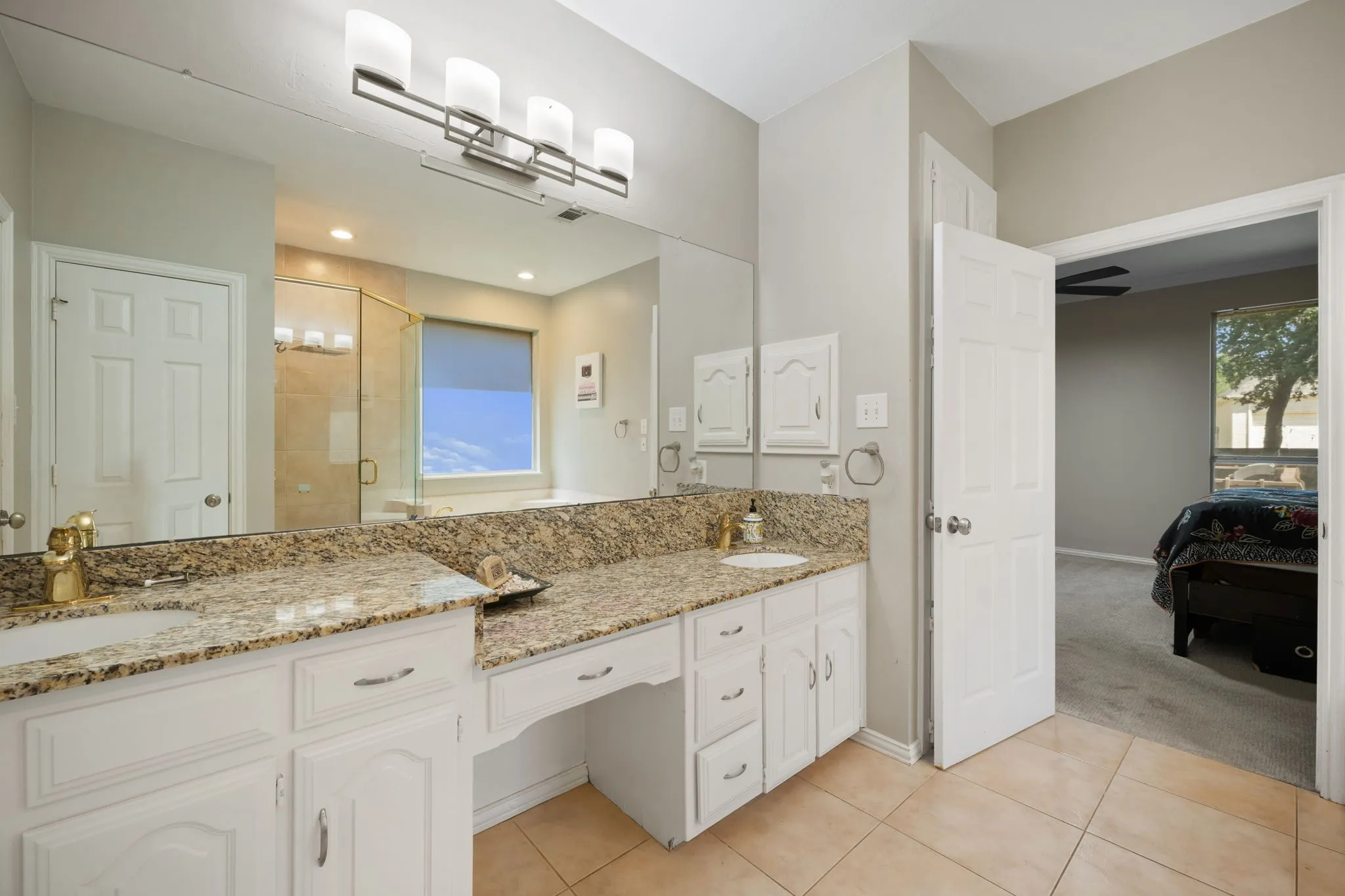 Single Family Residence For Sale in Dallas County , 2311 Creekside Circle N, Irving, Texas 75063, 4 Bedroom, 4 Bathroom, 2 Garage spaces, 3,355 Sqft, built in 1990, mls#21348469, Real Estate Agent in Irving, Homes For Sale in Dallas county, Homes For Sale in Irving, Realtor in Irving Texas, Real Estate Brokerage Independent Realty Texas, Luminita Cordes Realtor
