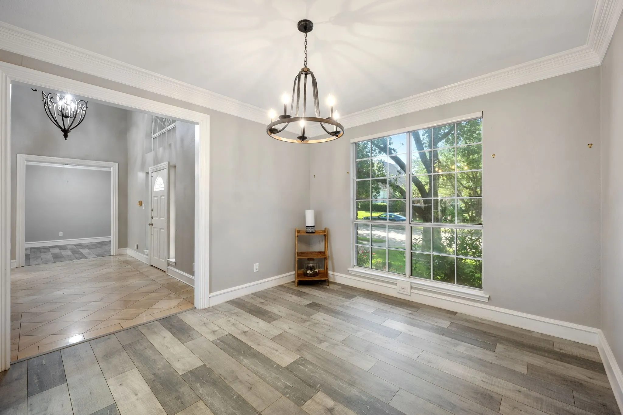 Single Family Residence For Sale in Dallas County , 2311 Creekside Circle N, Irving, Texas 75063, 4 Bedroom, 4 Bathroom, 2 Garage spaces, 3,355 Sqft, built in 1990, mls#21348469, Real Estate Agent in Irving, Homes For Sale in Dallas county, Homes For Sale in Irving, Realtor in Irving Texas, Real Estate Brokerage Independent Realty Texas, Luminita Cordes Realtor