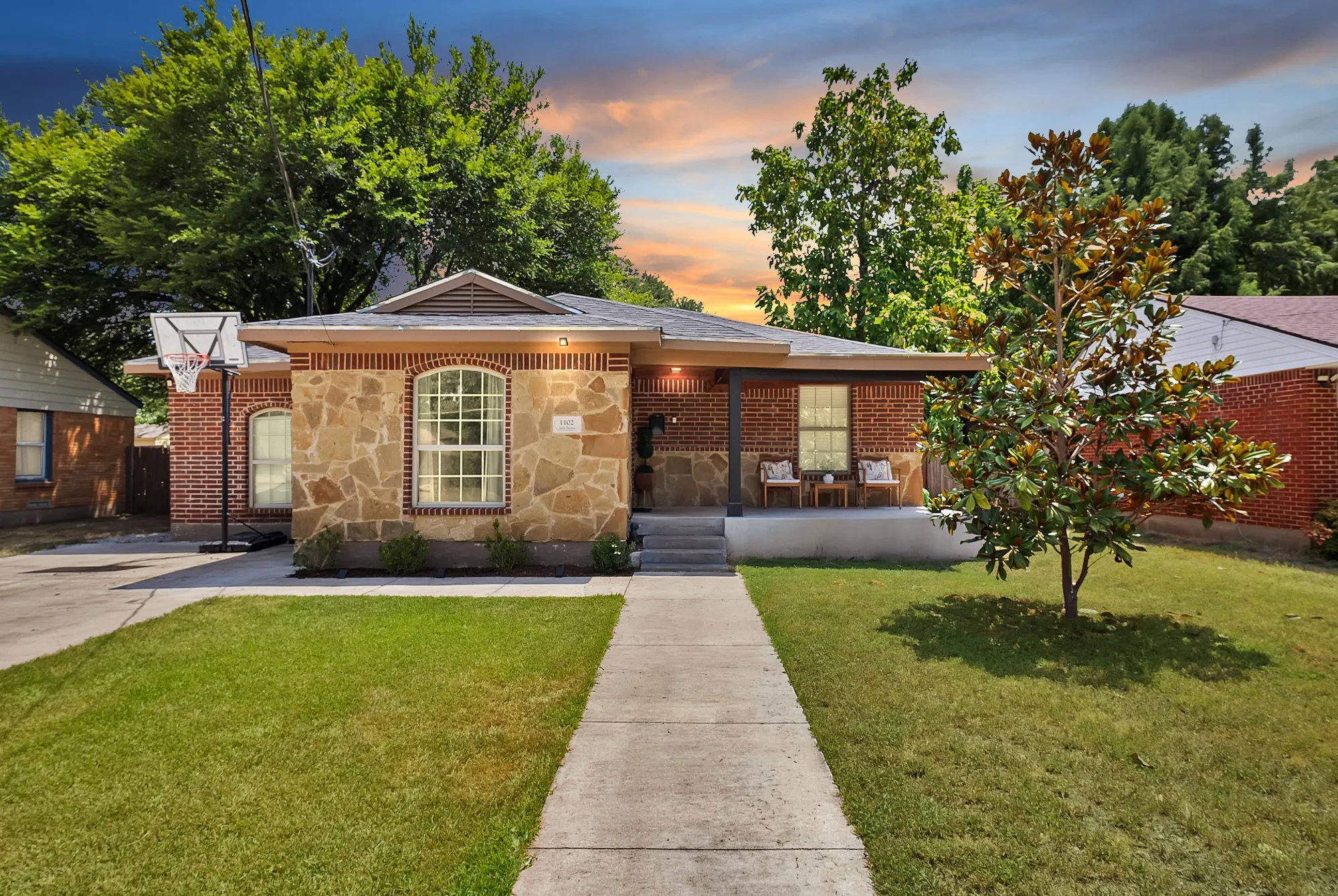 Single Family Residence For Sale in Dallas County , 1102 Ash Street, Irving, Texas 75060, 4 Bedroom, 2 Bathroom, Garage spaces, 1,430 Sqft, built in 1950, mls#21352538, Real Estate Agent in Irving, Homes For Sale in Dallas county, Homes For Sale in Irving, Realtor in Irving Texas, Real Estate Brokerage Independent Realty Texas, Luminita Cordes Realtor