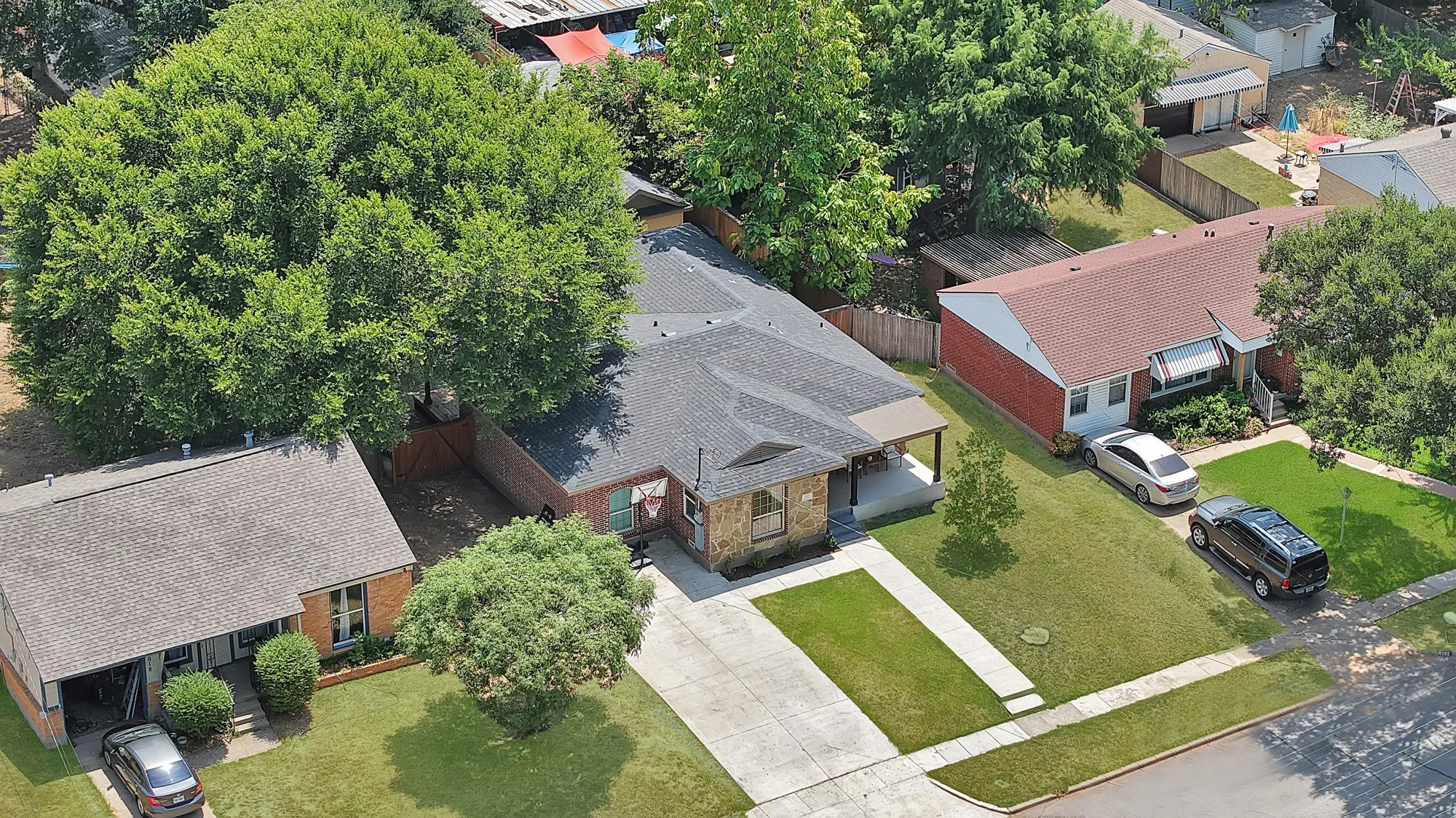 Single Family Residence For Sale in Dallas County , 1102 Ash Street, Irving, Texas 75060, 4 Bedroom, 2 Bathroom, Garage spaces, 1,430 Sqft, built in 1950, mls#21352538, Real Estate Agent in Irving, Homes For Sale in Dallas county, Homes For Sale in Irving, Realtor in Irving Texas, Real Estate Brokerage Independent Realty Texas, Luminita Cordes Realtor