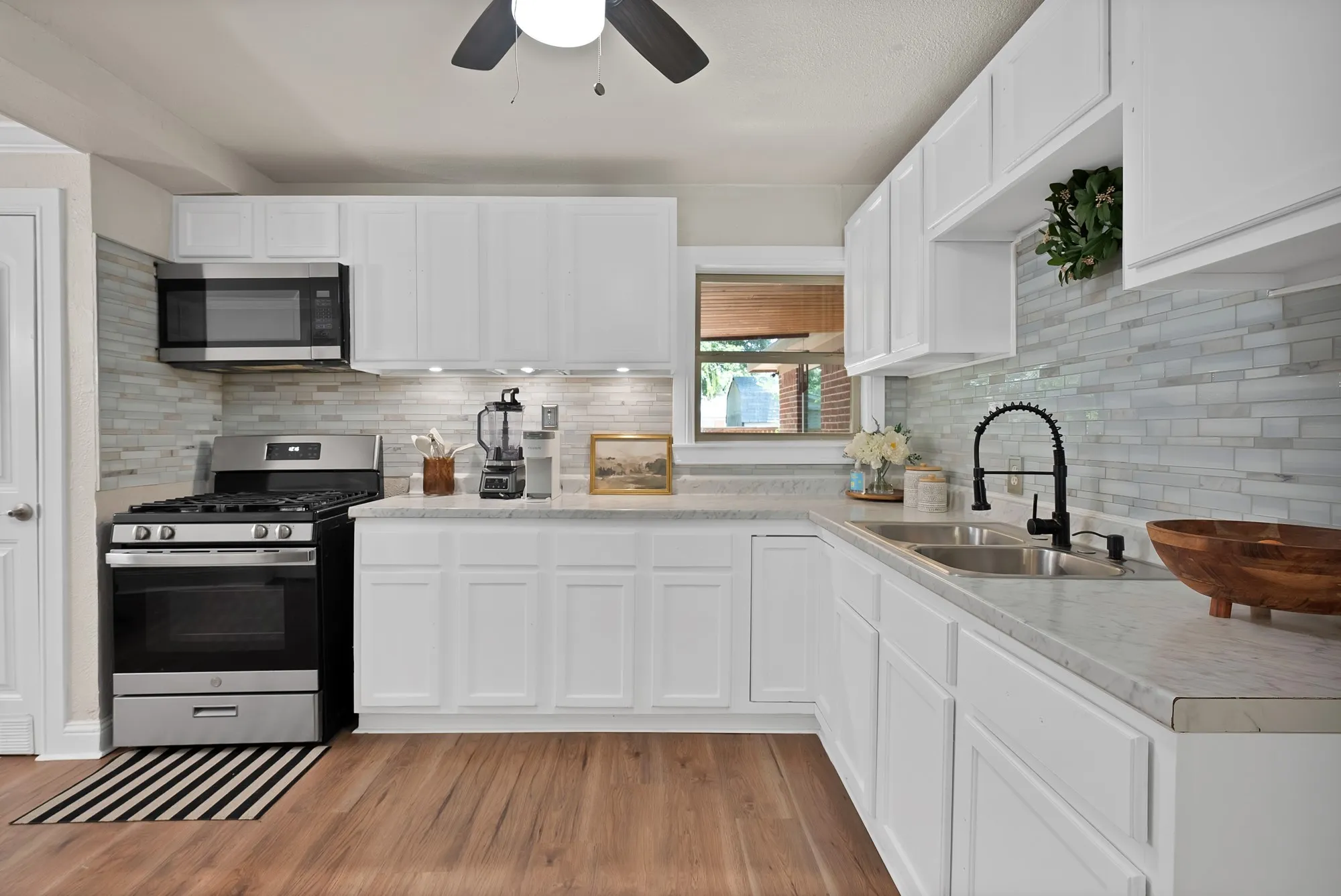 Single Family Residence For Sale in Dallas County , 1102 Ash Street, Irving, Texas 75060, 4 Bedroom, 2 Bathroom, Garage spaces, 1,430 Sqft, built in 1950, mls#21352538, Real Estate Agent in Irving, Homes For Sale in Dallas county, Homes For Sale in Irving, Realtor in Irving Texas, Real Estate Brokerage Independent Realty Texas, Luminita Cordes Realtor