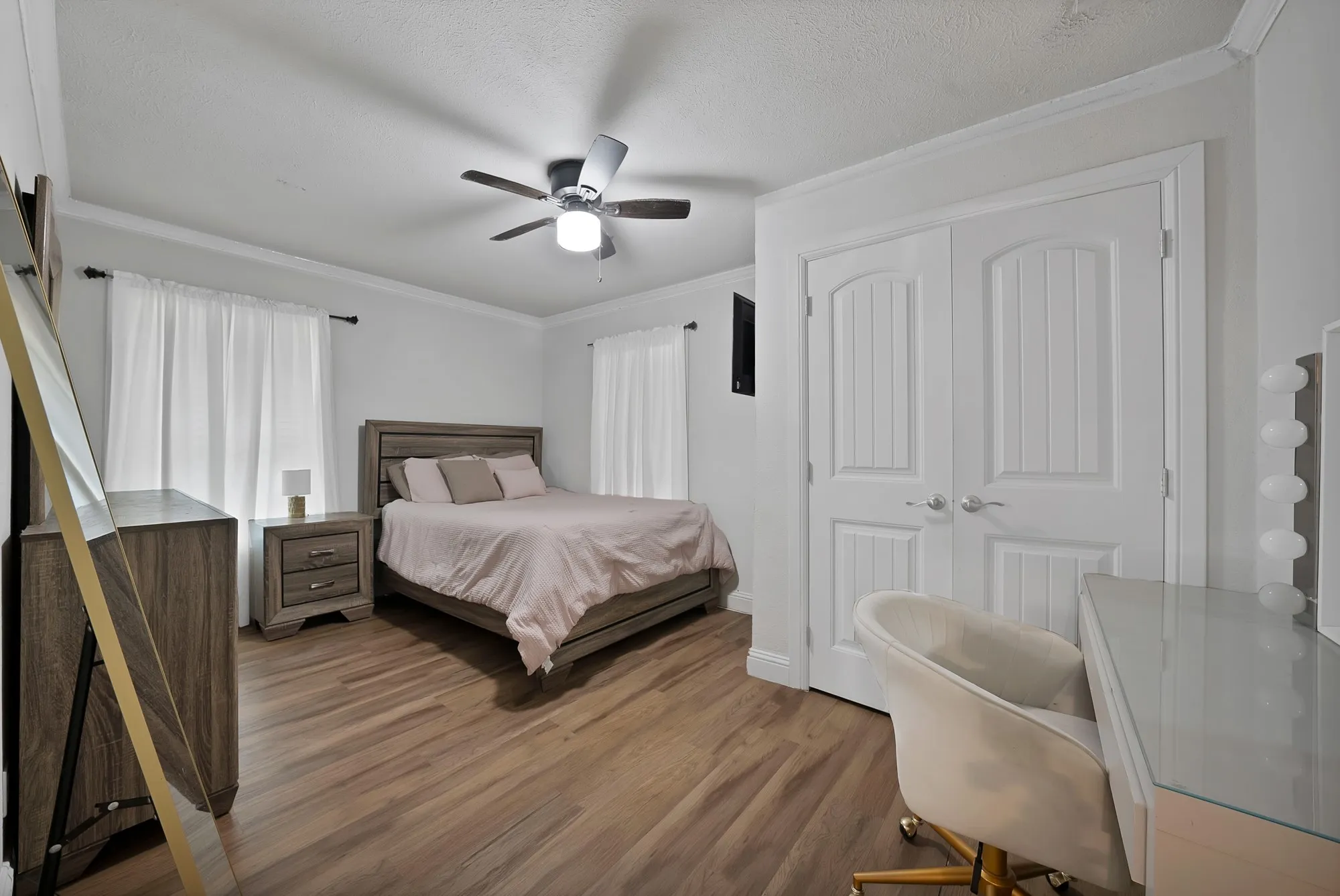Single Family Residence For Sale in Dallas County , 1102 Ash Street, Irving, Texas 75060, 4 Bedroom, 2 Bathroom, Garage spaces, 1,430 Sqft, built in 1950, mls#21352538, Real Estate Agent in Irving, Homes For Sale in Dallas county, Homes For Sale in Irving, Realtor in Irving Texas, Real Estate Brokerage Independent Realty Texas, Luminita Cordes Realtor