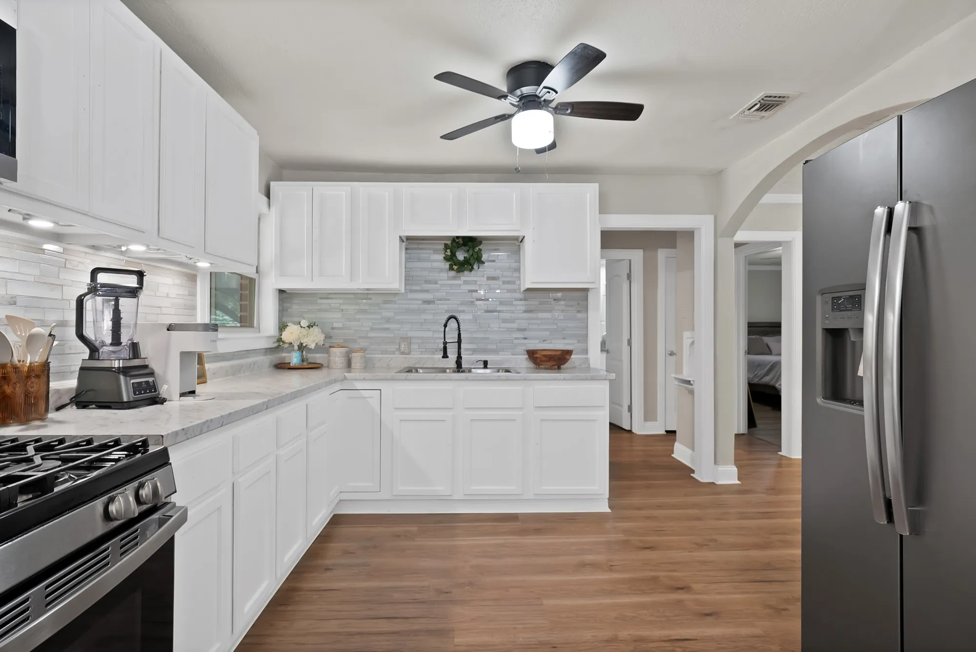 Single Family Residence For Sale in Dallas County , 1102 Ash Street, Irving, Texas 75060, 4 Bedroom, 2 Bathroom, Garage spaces, 1,430 Sqft, built in 1950, mls#21352538, Real Estate Agent in Irving, Homes For Sale in Dallas county, Homes For Sale in Irving, Realtor in Irving Texas, Real Estate Brokerage Independent Realty Texas, Luminita Cordes Realtor
