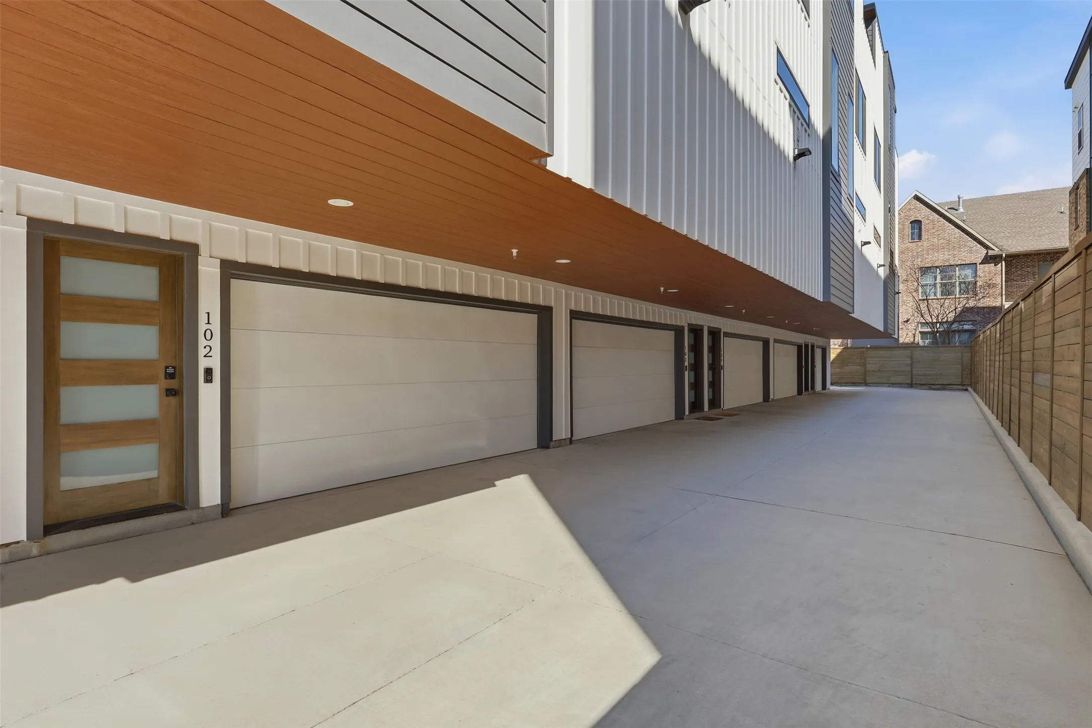 Townhouse For Rent in Dallas County , 2214 Annex Avenue 103, Dallas, Texas 75204, 2 Bedroom, 3 Bathroom, 2 Garage spaces, 1,573 Sqft, built in 2024, mls#21353199, Real Estate Agent in Dallas, Homes For Rent in Dallas county, Homes For Rent in Dallas, Realtor in Dallas Texas, Real Estate Brokerage Independent Realty Texas, Luminita Cordes Realtor