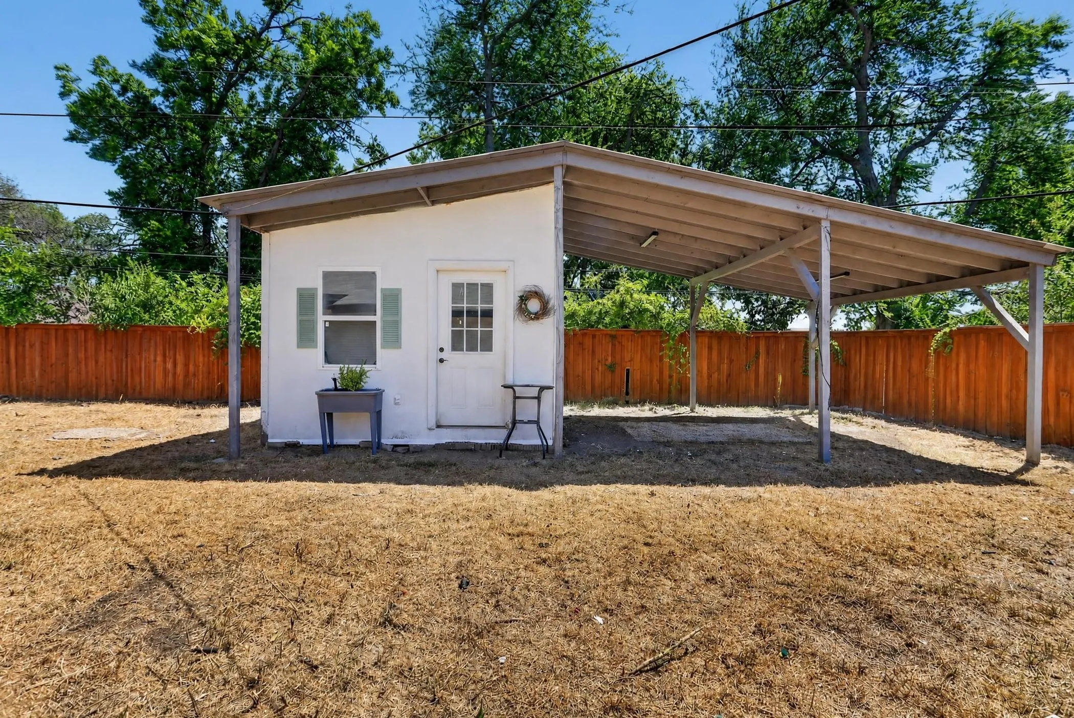Single Family Residence For Sale in Tarrant County , 8117 Rush Street, Benbrook, Texas 76116, 3 Bedroom, 2 Bathroom, 2 Garage spaces, 2,086 Sqft, built in 1963, mls#21353200, Real Estate Agent in Benbrook, Homes For Sale in Tarrant county, Homes For Sale in Benbrook, Realtor in Benbrook Texas, Real Estate Brokerage Independent Realty Texas, Luminita Cordes Realtor