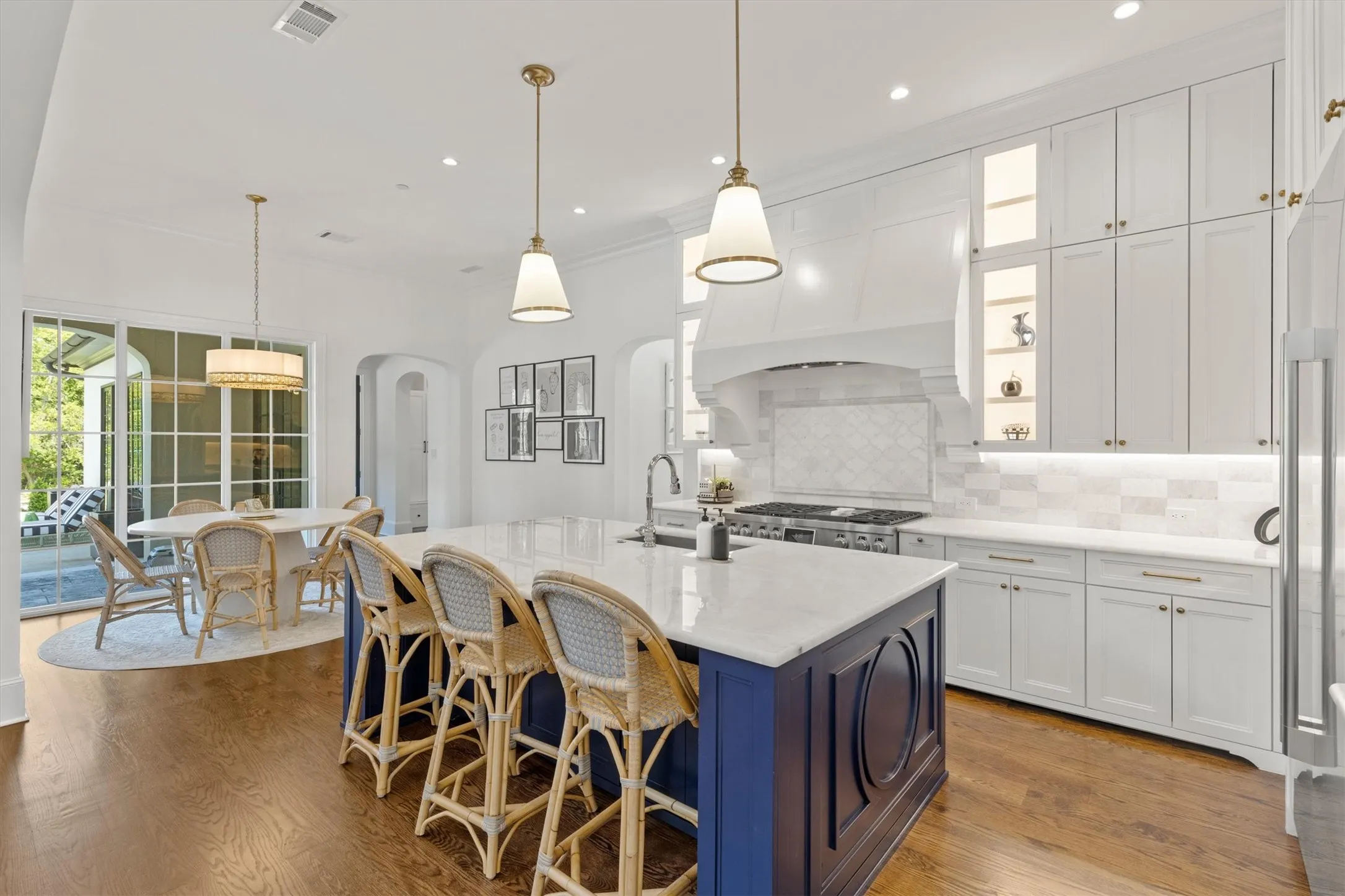 Single Family Residence For Sale in Tarrant County , 1029 Shady Oaks Drive, Southlake, Texas 76092, 5 Bedroom, 7 Bathroom, 4 Garage spaces, 6,432 Sqft, built in 2023, mls#21341749, Real Estate Agent in Southlake, Homes For Sale in Tarrant county, Homes For Sale in Southlake, Realtor in Southlake Texas, Real Estate Brokerage Independent Realty Texas, Luminita Cordes Realtor