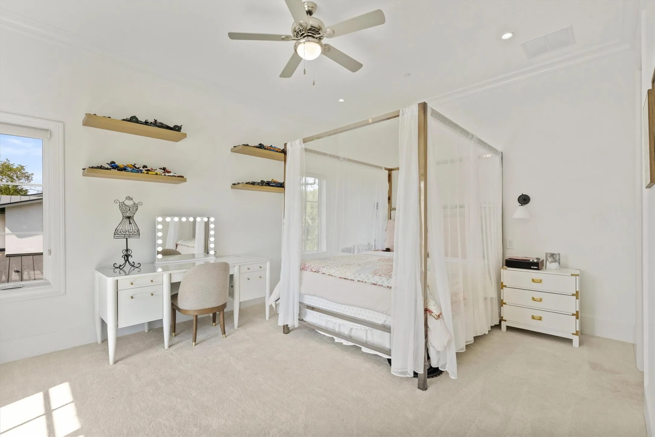 Single Family Residence For Sale in Tarrant County , 1029 Shady Oaks Drive, Southlake, Texas 76092, 5 Bedroom, 7 Bathroom, 4 Garage spaces, 6,432 Sqft, built in 2023, mls#21341749, Real Estate Agent in Southlake, Homes For Sale in Tarrant county, Homes For Sale in Southlake, Realtor in Southlake Texas, Real Estate Brokerage Independent Realty Texas, Luminita Cordes Realtor
