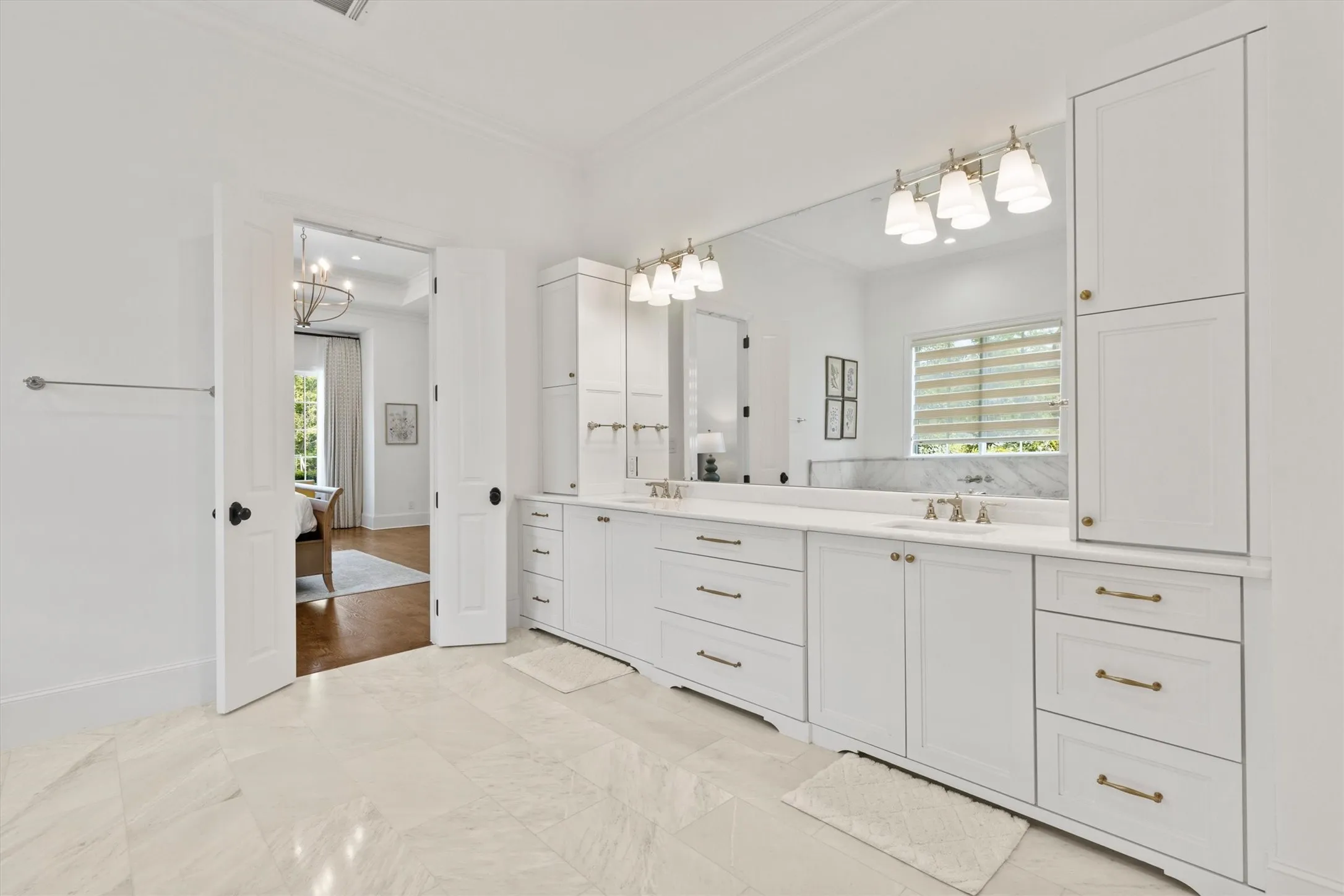Single Family Residence For Sale in Tarrant County , 1029 Shady Oaks Drive, Southlake, Texas 76092, 5 Bedroom, 7 Bathroom, 4 Garage spaces, 6,432 Sqft, built in 2023, mls#21341749, Real Estate Agent in Southlake, Homes For Sale in Tarrant county, Homes For Sale in Southlake, Realtor in Southlake Texas, Real Estate Brokerage Independent Realty Texas, Luminita Cordes Realtor