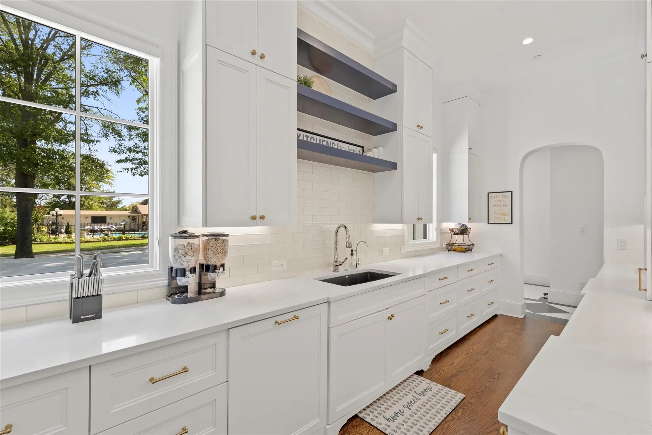 Single Family Residence For Sale in Tarrant County , 1029 Shady Oaks Drive, Southlake, Texas 76092, 5 Bedroom, 7 Bathroom, 4 Garage spaces, 6,432 Sqft, built in 2023, mls#21341749, Real Estate Agent in Southlake, Homes For Sale in Tarrant county, Homes For Sale in Southlake, Realtor in Southlake Texas, Real Estate Brokerage Independent Realty Texas, Luminita Cordes Realtor