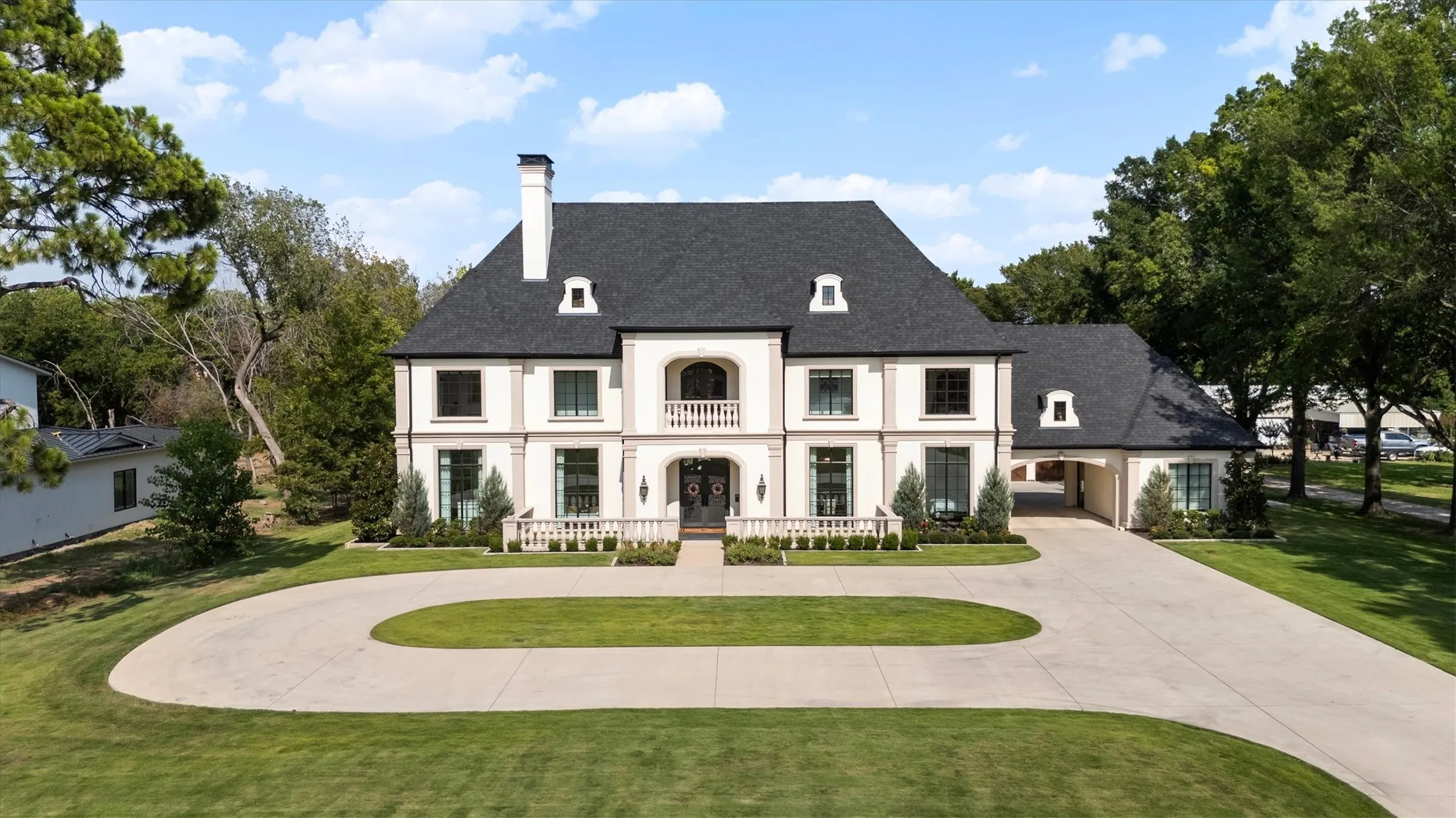 Single Family Residence For Sale in Tarrant County , 1029 Shady Oaks Drive, Southlake, Texas 76092, 5 Bedroom, 7 Bathroom, 4 Garage spaces, 6,432 Sqft, built in 2023, mls#21341749, Real Estate Agent in Southlake, Homes For Sale in Tarrant county, Homes For Sale in Southlake, Realtor in Southlake Texas, Real Estate Brokerage Independent Realty Texas, Luminita Cordes Realtor
