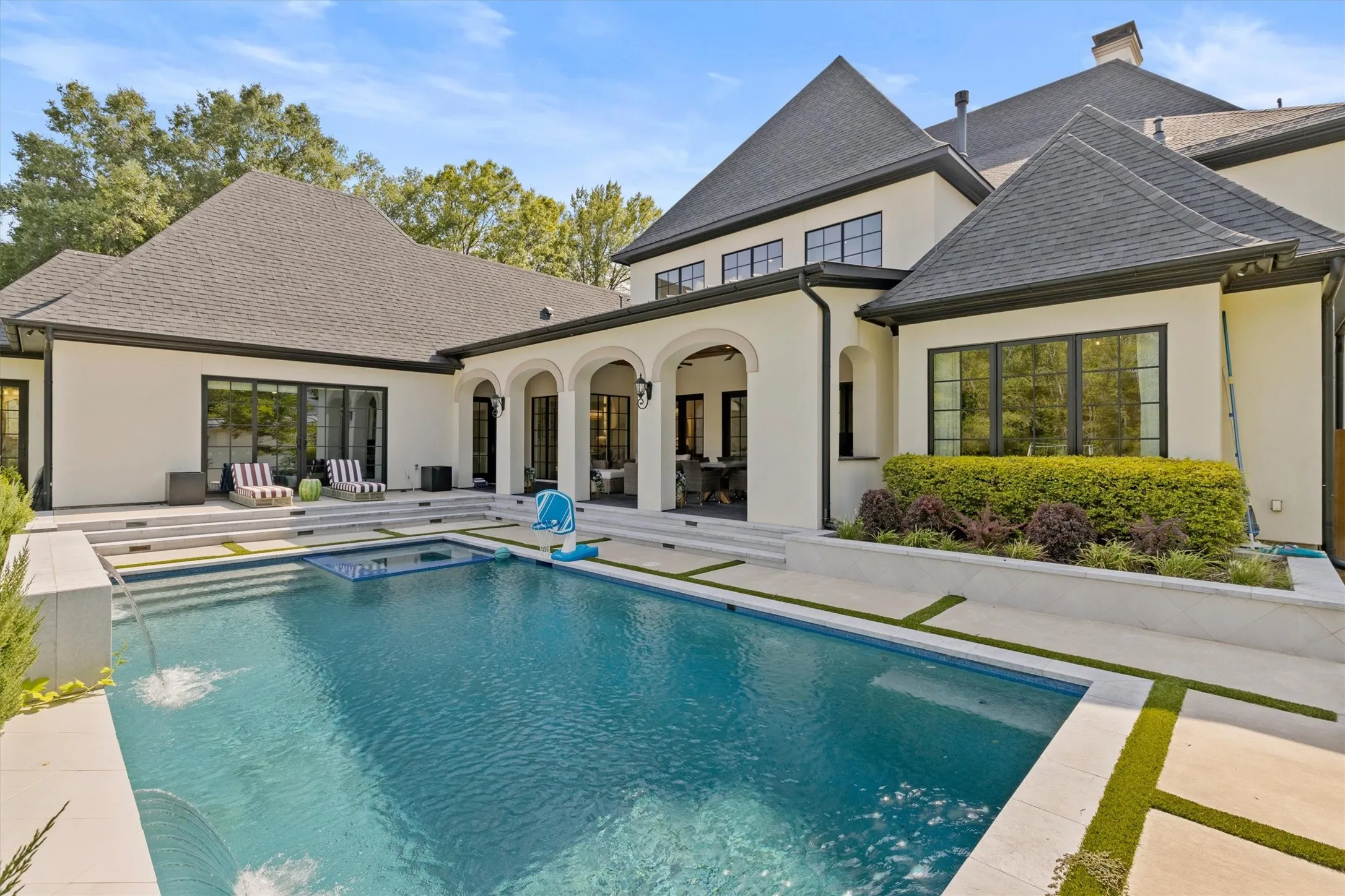 Single Family Residence For Sale in Tarrant County , 1029 Shady Oaks Drive, Southlake, Texas 76092, 5 Bedroom, 7 Bathroom, 4 Garage spaces, 6,432 Sqft, built in 2023, mls#21341749, Real Estate Agent in Southlake, Homes For Sale in Tarrant county, Homes For Sale in Southlake, Realtor in Southlake Texas, Real Estate Brokerage Independent Realty Texas, Luminita Cordes Realtor