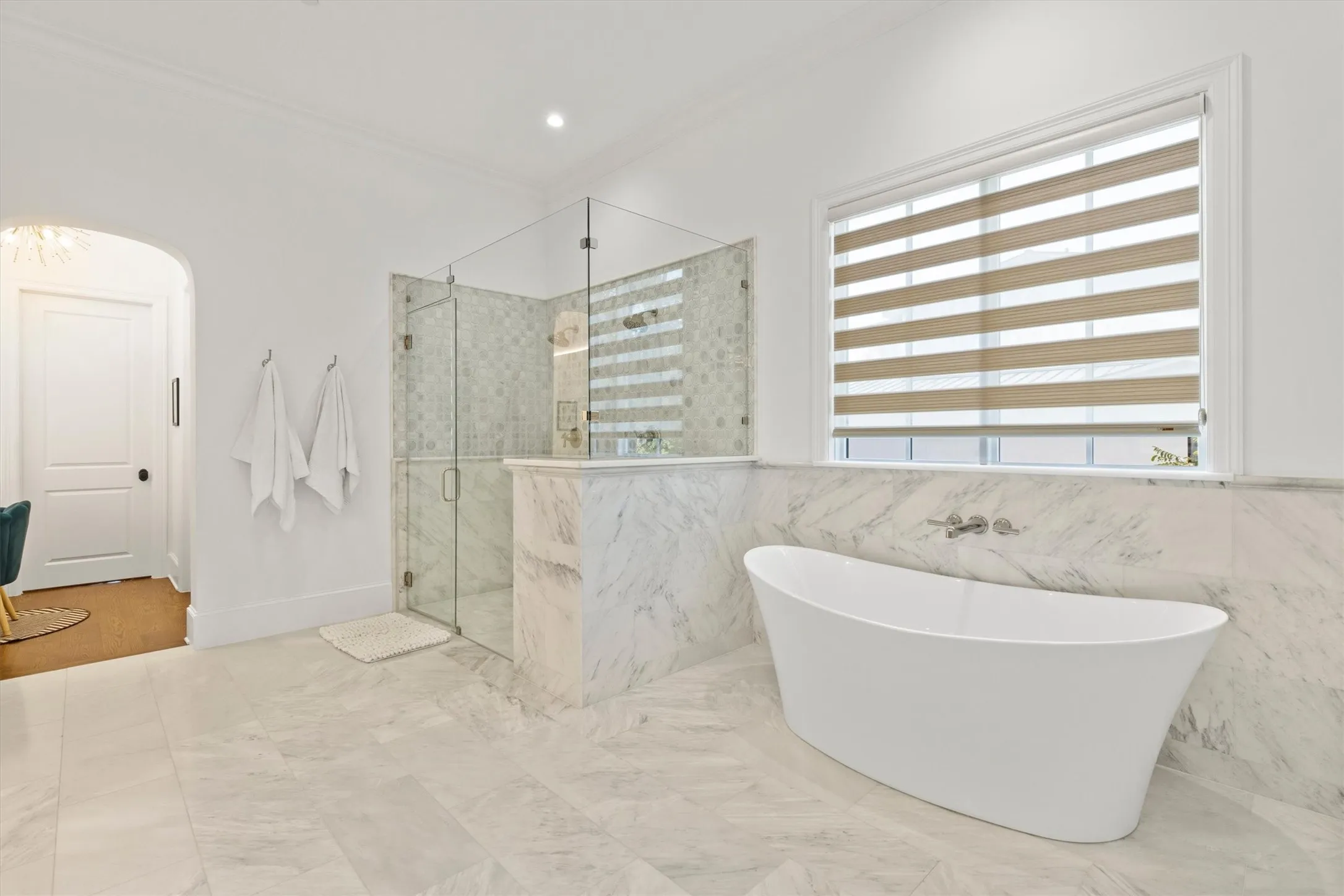 Single Family Residence For Sale in Tarrant County , 1029 Shady Oaks Drive, Southlake, Texas 76092, 5 Bedroom, 7 Bathroom, 4 Garage spaces, 6,432 Sqft, built in 2023, mls#21341749, Real Estate Agent in Southlake, Homes For Sale in Tarrant county, Homes For Sale in Southlake, Realtor in Southlake Texas, Real Estate Brokerage Independent Realty Texas, Luminita Cordes Realtor