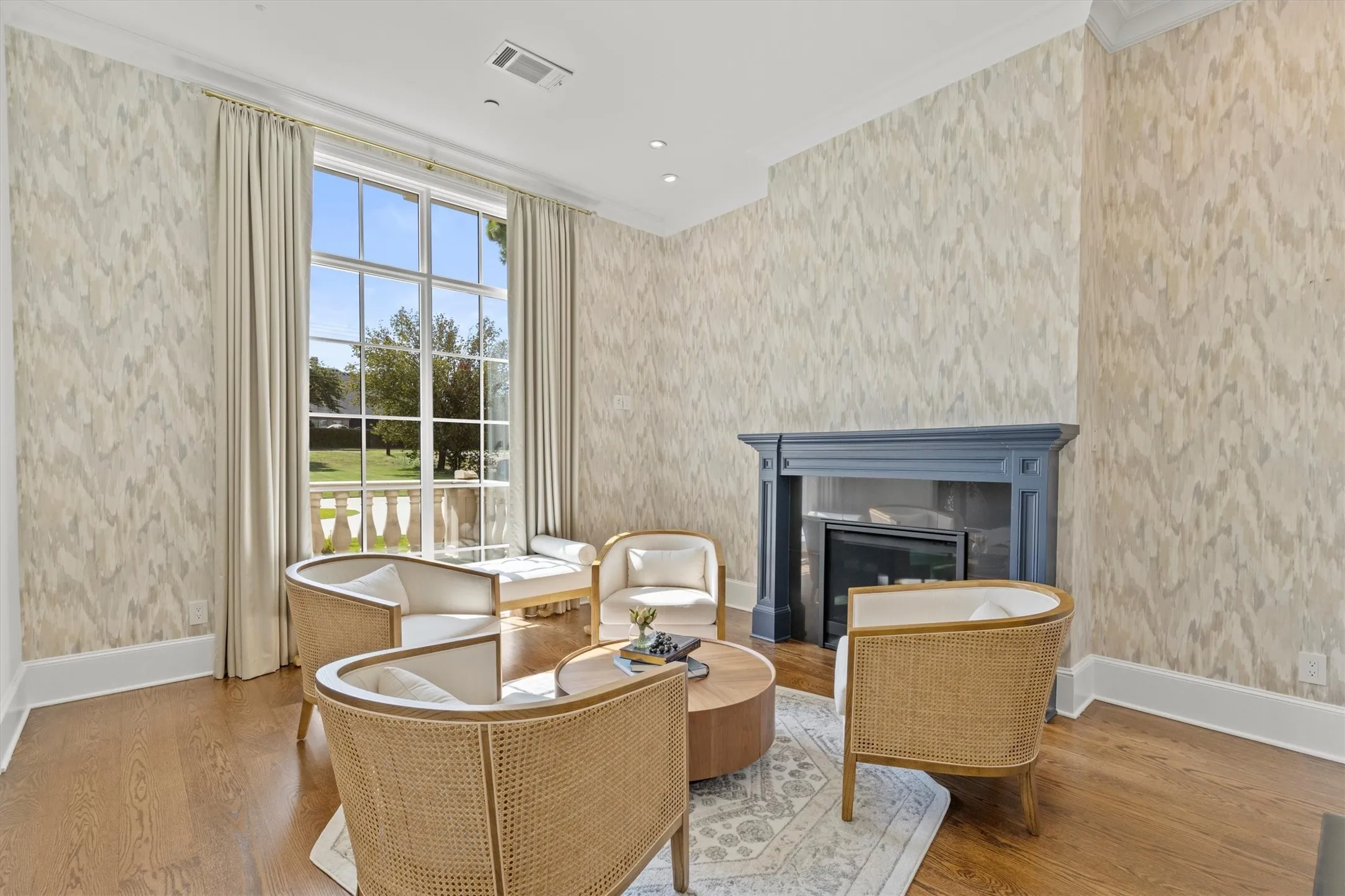 Single Family Residence For Sale in Tarrant County , 1029 Shady Oaks Drive, Southlake, Texas 76092, 5 Bedroom, 7 Bathroom, 4 Garage spaces, 6,432 Sqft, built in 2023, mls#21341749, Real Estate Agent in Southlake, Homes For Sale in Tarrant county, Homes For Sale in Southlake, Realtor in Southlake Texas, Real Estate Brokerage Independent Realty Texas, Luminita Cordes Realtor
