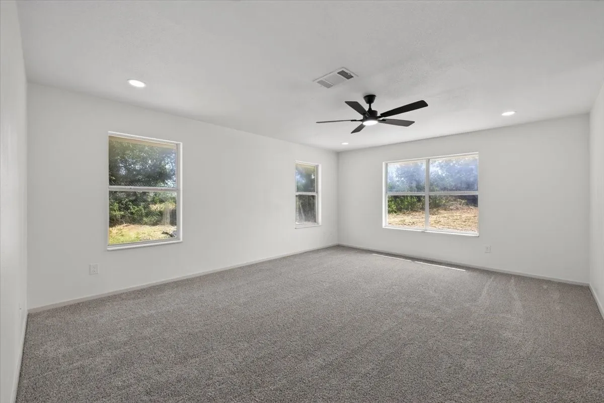 Single Family Residence For Sale in Hill County , 187 Private Road 416, Itasca, Texas 76055, 4 Bedroom, 2 Bathroom, Garage spaces, 1,862 Sqft, built in 2000, mls#21350681, Real Estate Agent in Itasca, Homes For Sale in Hill county, Homes For Sale in Itasca, Realtor in Itasca Texas, Real Estate Brokerage Independent Realty Texas, Luminita Cordes Realtor