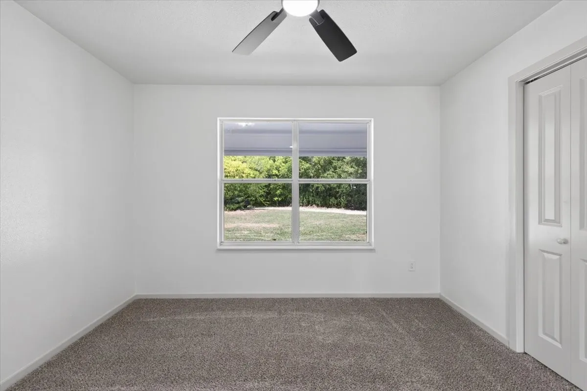 Single Family Residence For Sale in Hill County , 187 Private Road 416, Itasca, Texas 76055, 4 Bedroom, 2 Bathroom, Garage spaces, 1,862 Sqft, built in 2000, mls#21350681, Real Estate Agent in Itasca, Homes For Sale in Hill county, Homes For Sale in Itasca, Realtor in Itasca Texas, Real Estate Brokerage Independent Realty Texas, Luminita Cordes Realtor