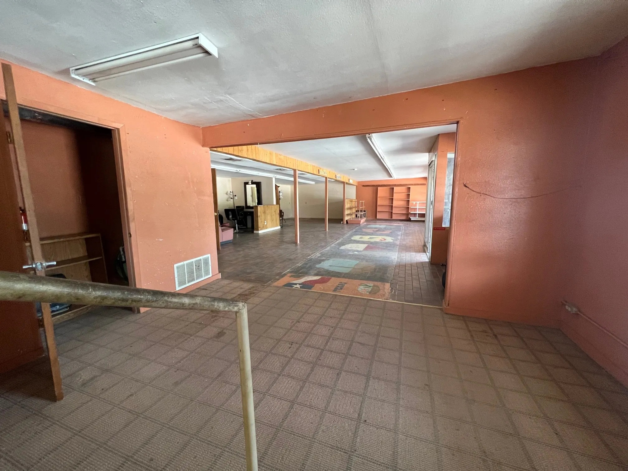 Retail For Rent in Palo Pinto County , 1500 S Oak Avenue, Mineral Wells, Texas 76067, 0, 0, Garage spaces, 0 Sqft, built in 1964, mls#21353209, Real Estate Agent in Mineral Wells, Homes For Rent in Palo Pinto county, Homes For Rent in Mineral Wells, Realtor in Mineral Wells Texas, Real Estate Brokerage Independent Realty Texas, Luminita Cordes Realtor