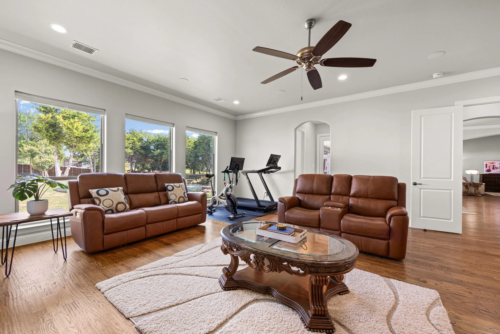 Single Family Residence For Sale in Ellis County , 2971 American Sparrow Drive, Midlothian, Texas 76065, 4 Bedroom, 4 Bathroom, 7 Garage spaces, 4,567 Sqft, built in 2015, mls#21347787, Real Estate Agent in Midlothian, Homes For Sale in Ellis county, Homes For Sale in Midlothian, Realtor in Midlothian Texas, Real Estate Brokerage Independent Realty Texas, Luminita Cordes Realtor