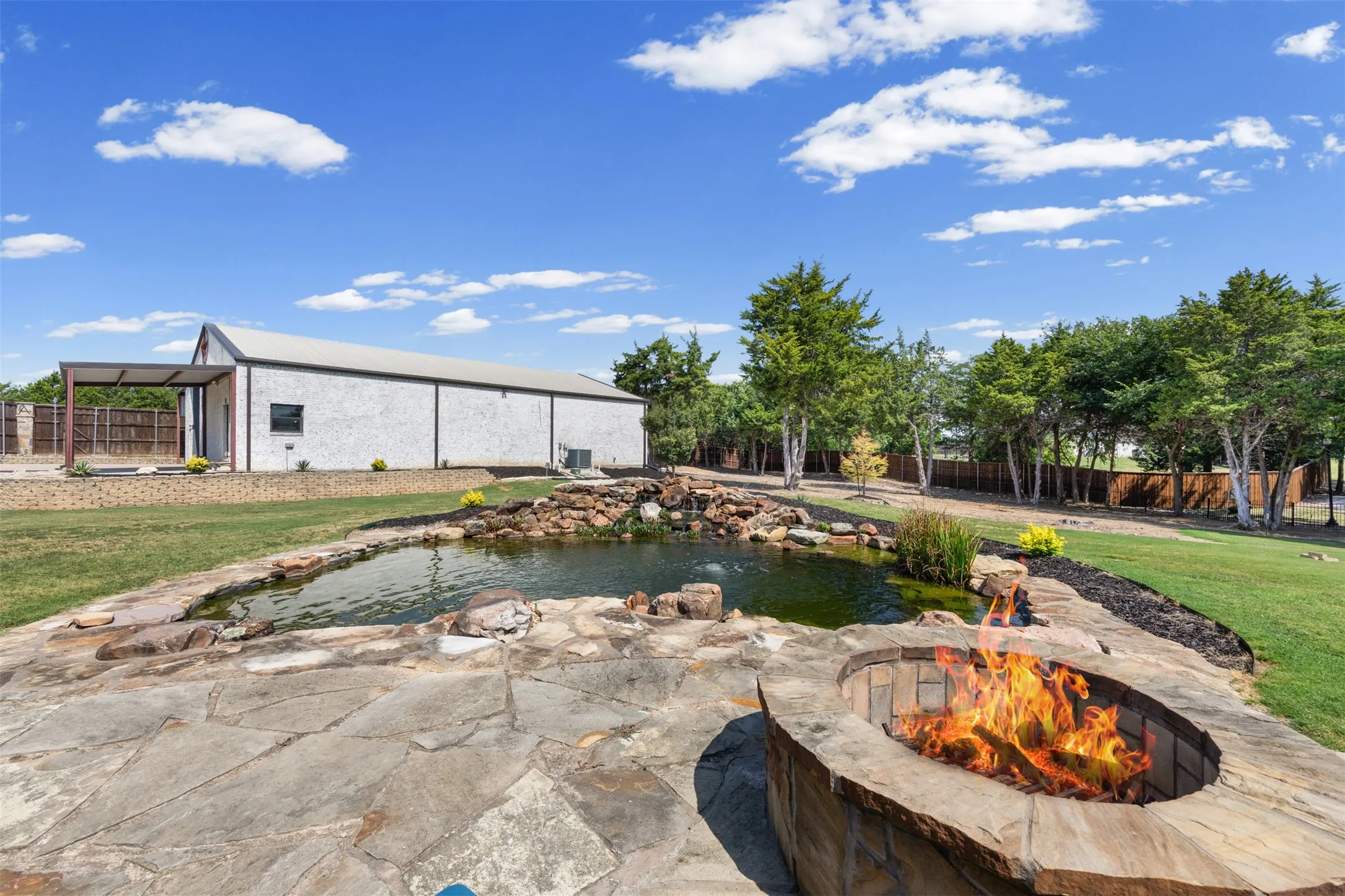 Single Family Residence For Sale in Ellis County , 2971 American Sparrow Drive, Midlothian, Texas 76065, 4 Bedroom, 4 Bathroom, 7 Garage spaces, 4,567 Sqft, built in 2015, mls#21347787, Real Estate Agent in Midlothian, Homes For Sale in Ellis county, Homes For Sale in Midlothian, Realtor in Midlothian Texas, Real Estate Brokerage Independent Realty Texas, Luminita Cordes Realtor