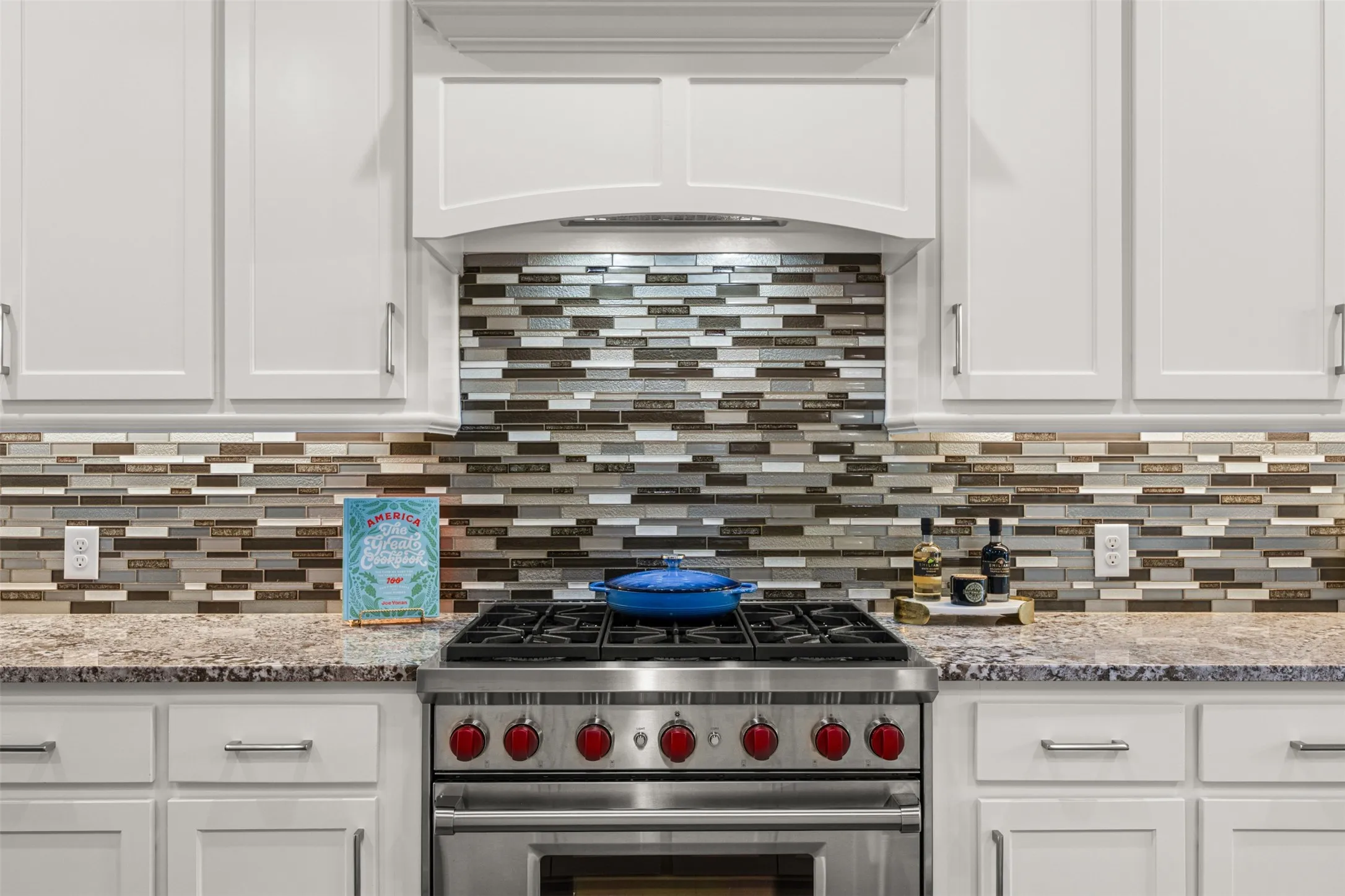 Single Family Residence For Sale in Ellis County , 2971 American Sparrow Drive, Midlothian, Texas 76065, 4 Bedroom, 4 Bathroom, 7 Garage spaces, 4,567 Sqft, built in 2015, mls#21347787, Real Estate Agent in Midlothian, Homes For Sale in Ellis county, Homes For Sale in Midlothian, Realtor in Midlothian Texas, Real Estate Brokerage Independent Realty Texas, Luminita Cordes Realtor