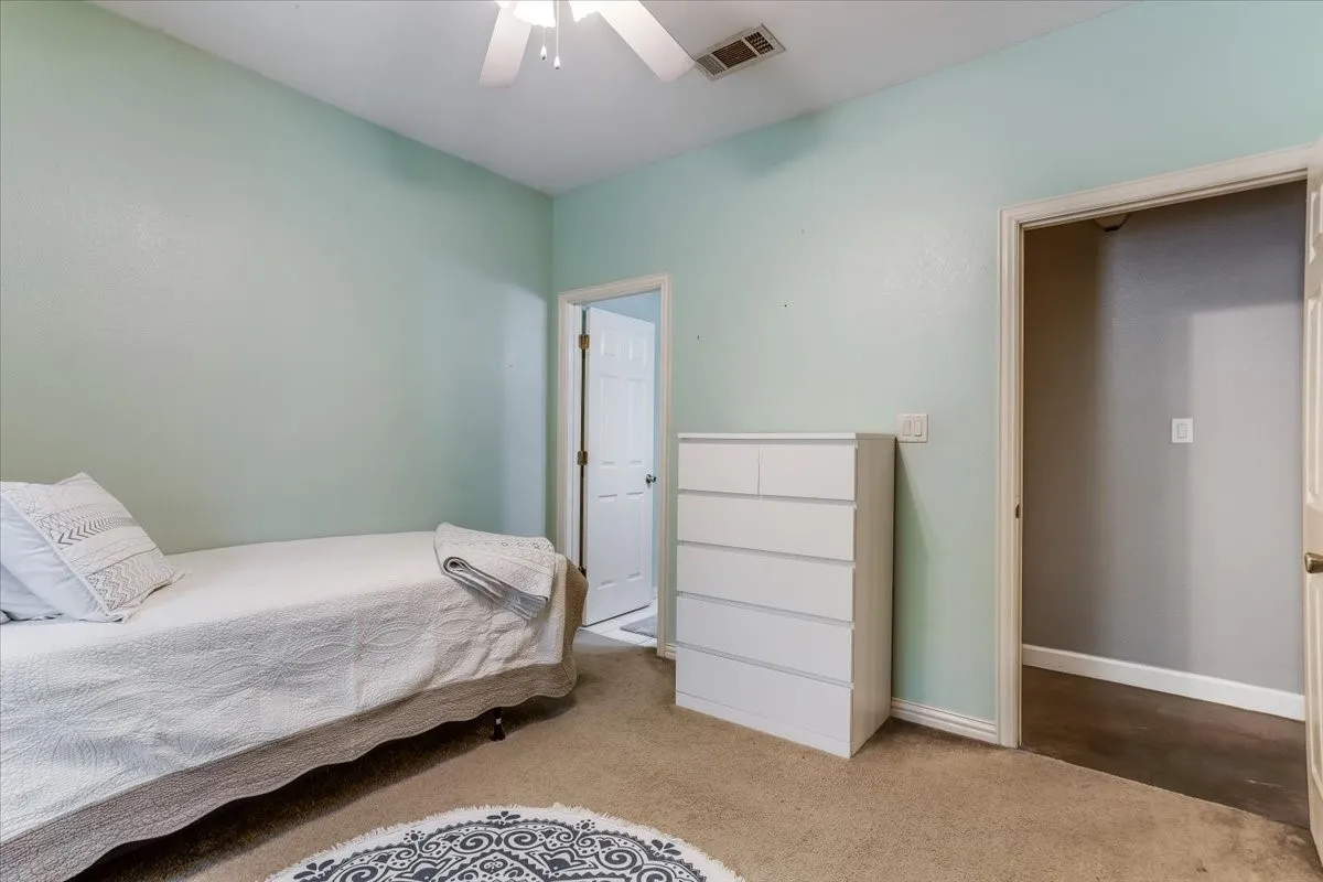 Single Family Residence For Sale in Hunt County , 4012 Chelsea Way, Caddo Mills, Texas 75135, 4 Bedroom, 3 Bathroom, 2 Garage spaces, 2,848 Sqft, built in 2005, mls#21351974, Real Estate Agent in Caddo Mills, Homes For Sale in Hunt county, Homes For Sale in Caddo Mills, Realtor in Caddo Mills Texas, Real Estate Brokerage Independent Realty Texas, Luminita Cordes Realtor