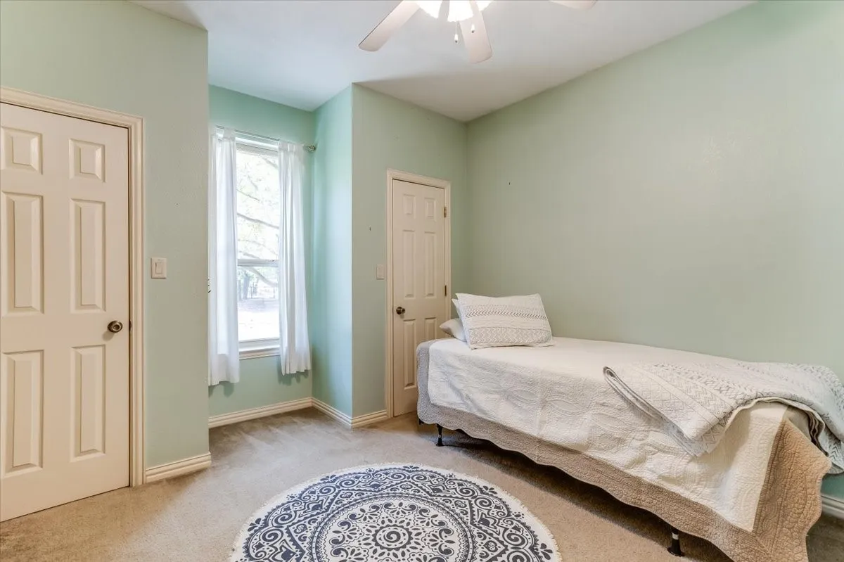 Single Family Residence For Sale in Hunt County , 4012 Chelsea Way, Caddo Mills, Texas 75135, 4 Bedroom, 3 Bathroom, 2 Garage spaces, 2,848 Sqft, built in 2005, mls#21351974, Real Estate Agent in Caddo Mills, Homes For Sale in Hunt county, Homes For Sale in Caddo Mills, Realtor in Caddo Mills Texas, Real Estate Brokerage Independent Realty Texas, Luminita Cordes Realtor