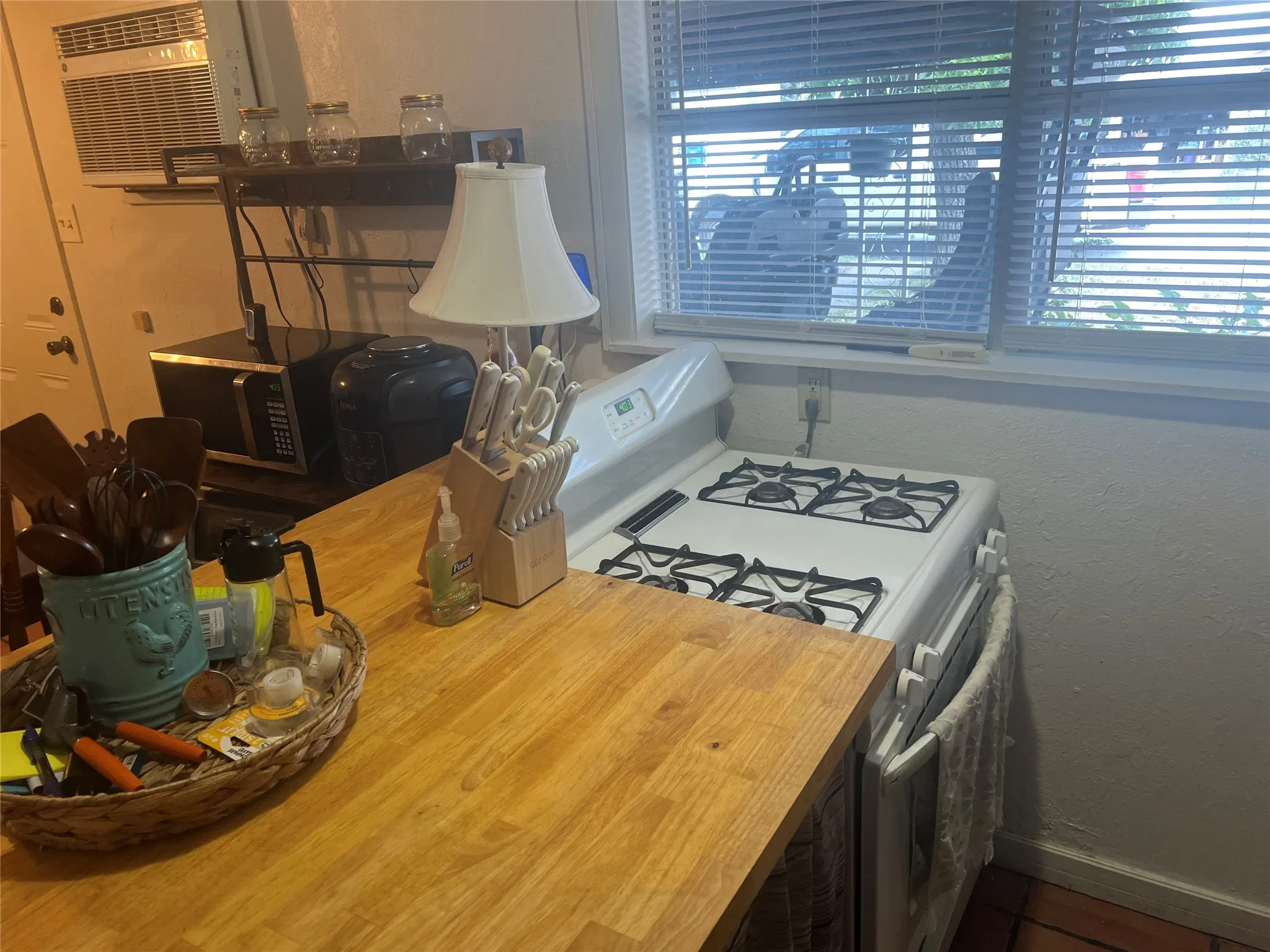 Single Family Residence For Sale in Concho County , 213 drinkard, Eden, Texas 76837, 2 Bedrooms, 1 Bathroom, Garage spaces, 600 Sqft, built in 1950, Price $69,950, mls#21353184, Real Estate Agent in Eden, Homes For Sale in Concho county, Homes For Sale in Eden, Realtor in Eden Texas, Real Estate Brokerage Independent Realty Texas, Luminita Cordes Realtor