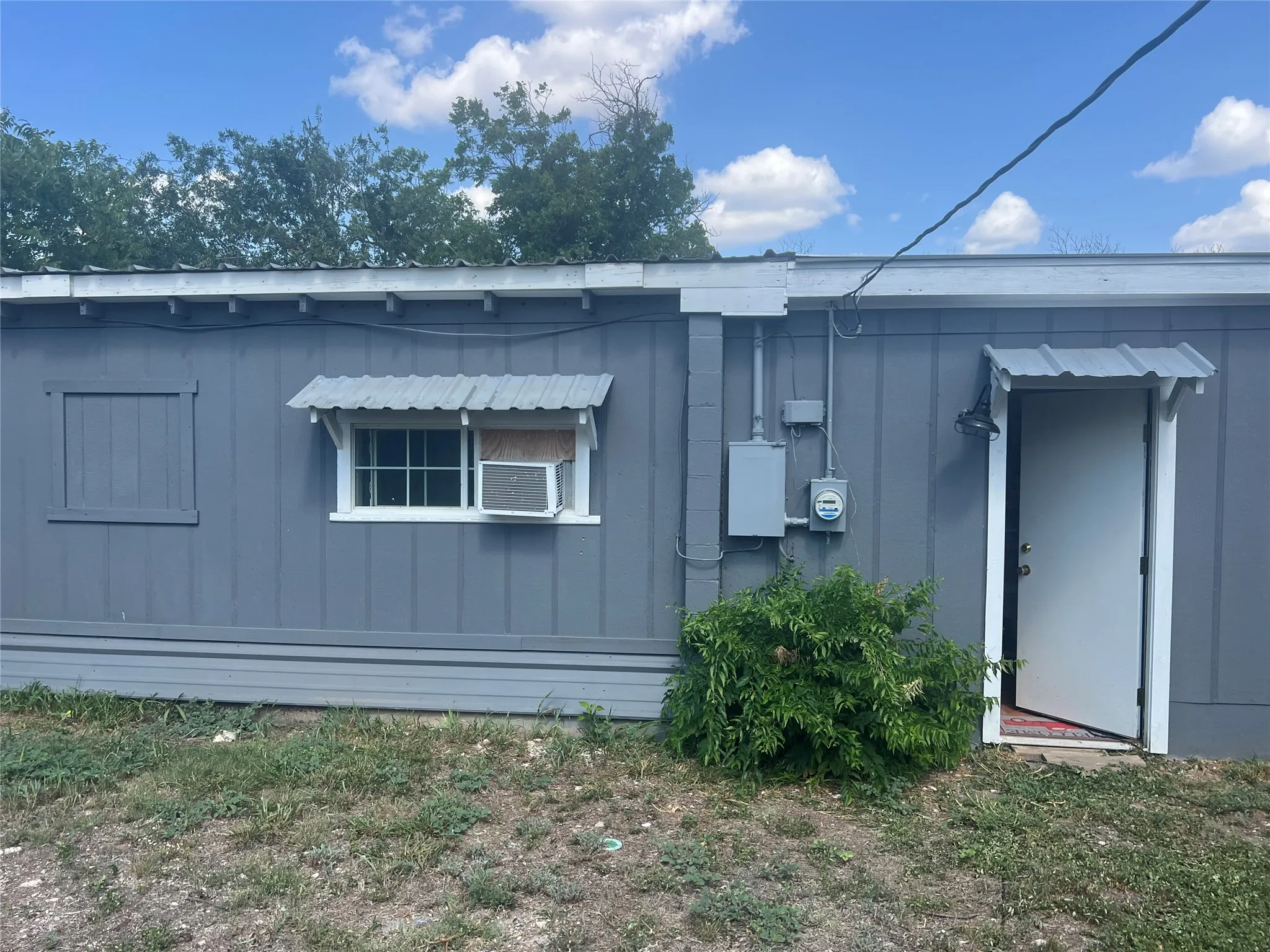 Single Family Residence For Sale in Concho County , 213 drinkard, Eden, Texas 76837, 2 Bedrooms, 1 Bathroom, Garage spaces, 600 Sqft, built in 1950, Price $69,950, mls#21353184, Real Estate Agent in Eden, Homes For Sale in Concho county, Homes For Sale in Eden, Realtor in Eden Texas, Real Estate Brokerage Independent Realty Texas, Luminita Cordes Realtor