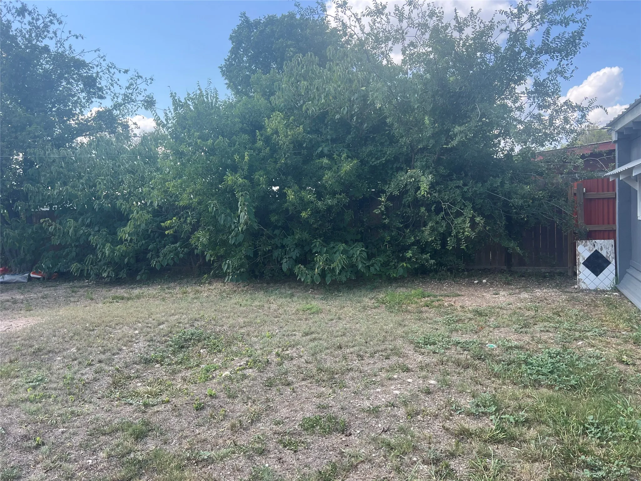 Single Family Residence For Sale in Concho County , 213 drinkard, Eden, Texas 76837, 2 Bedrooms, 1 Bathroom, Garage spaces, 600 Sqft, built in 1950, Price $69,950, mls#21353184, Real Estate Agent in Eden, Homes For Sale in Concho county, Homes For Sale in Eden, Realtor in Eden Texas, Real Estate Brokerage Independent Realty Texas, Luminita Cordes Realtor
