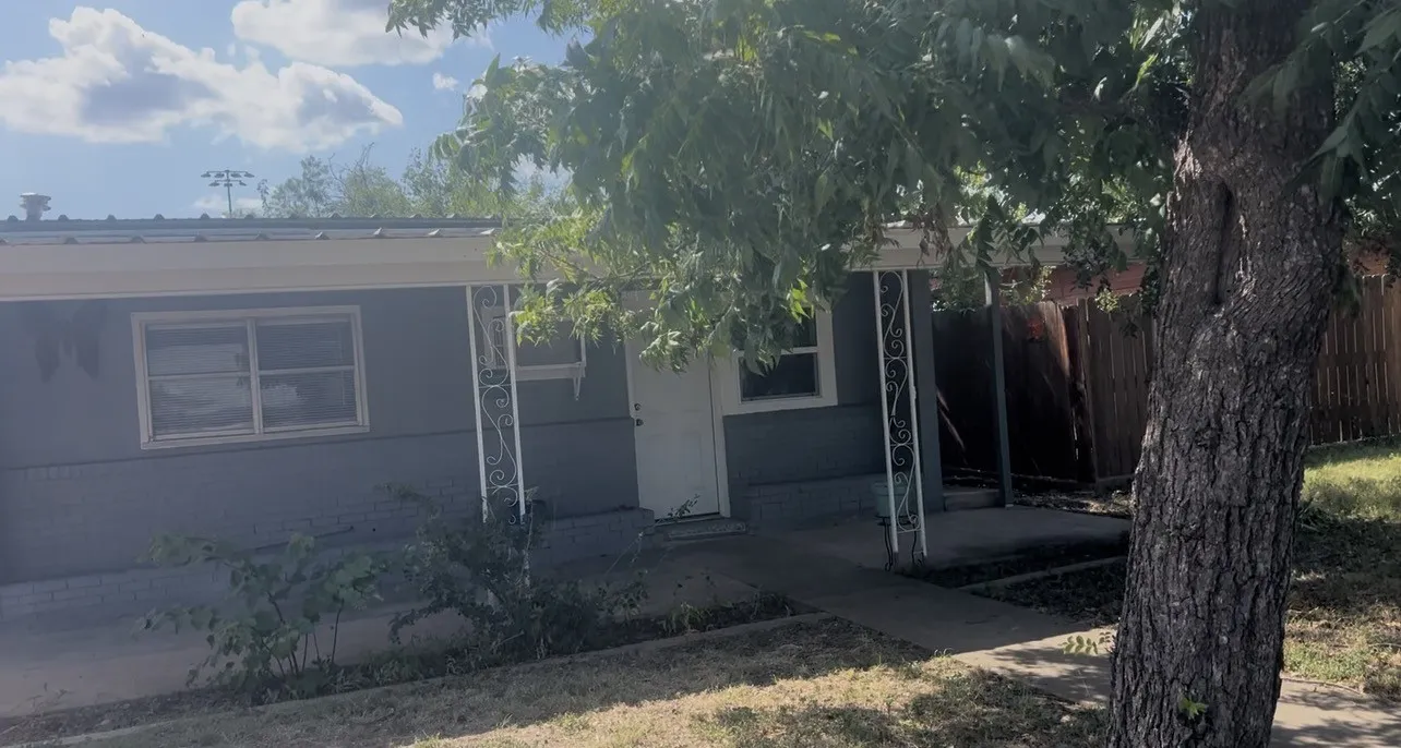 Single Family Residence For Sale in Concho County , 213 drinkard, Eden, Texas 76837, 2 Bedrooms, 1 Bathroom, Garage spaces, 600 Sqft, built in 1950, Price $69,950, mls#21353184, Real Estate Agent in Eden, Homes For Sale in Concho county, Homes For Sale in Eden, Realtor in Eden Texas, Real Estate Brokerage Independent Realty Texas, Luminita Cordes Realtor
