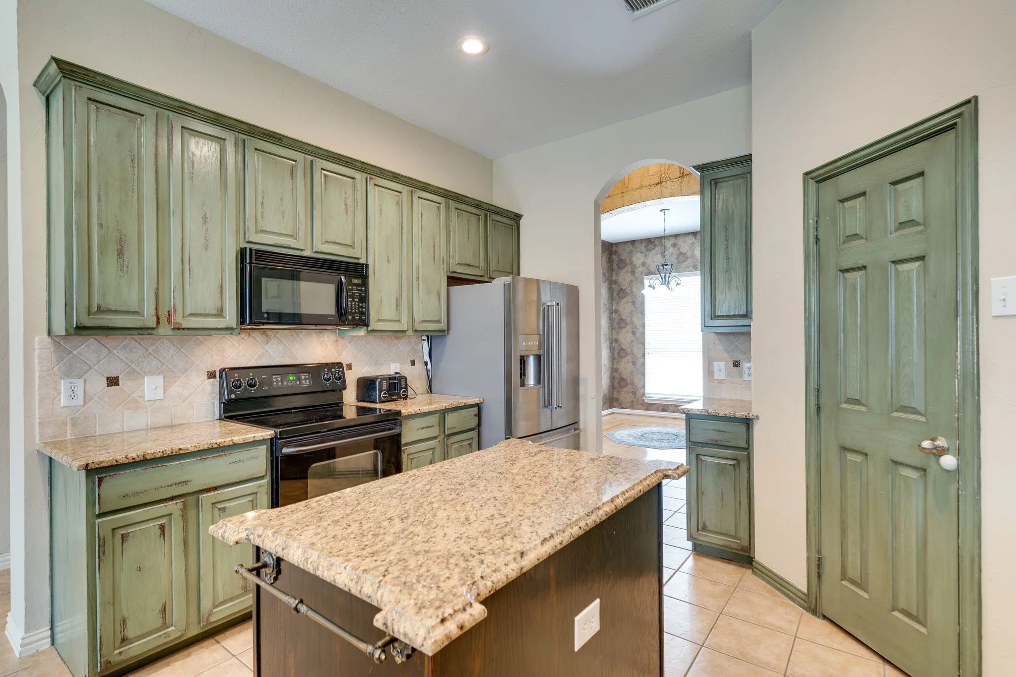 Single Family Residence For Sale in Denton County , 4403 Grassy Glen Drive, Corinth, Texas 76208, 4 Bedroom, 2 Bathroom, 2 Garage spaces, 2,250 Sqft, built in 2004, mls#21353002, Real Estate Agent in Corinth, Homes For Sale in Denton county, Homes For Sale in Corinth, Realtor in Corinth Texas, Real Estate Brokerage Independent Realty Texas, Luminita Cordes Realtor