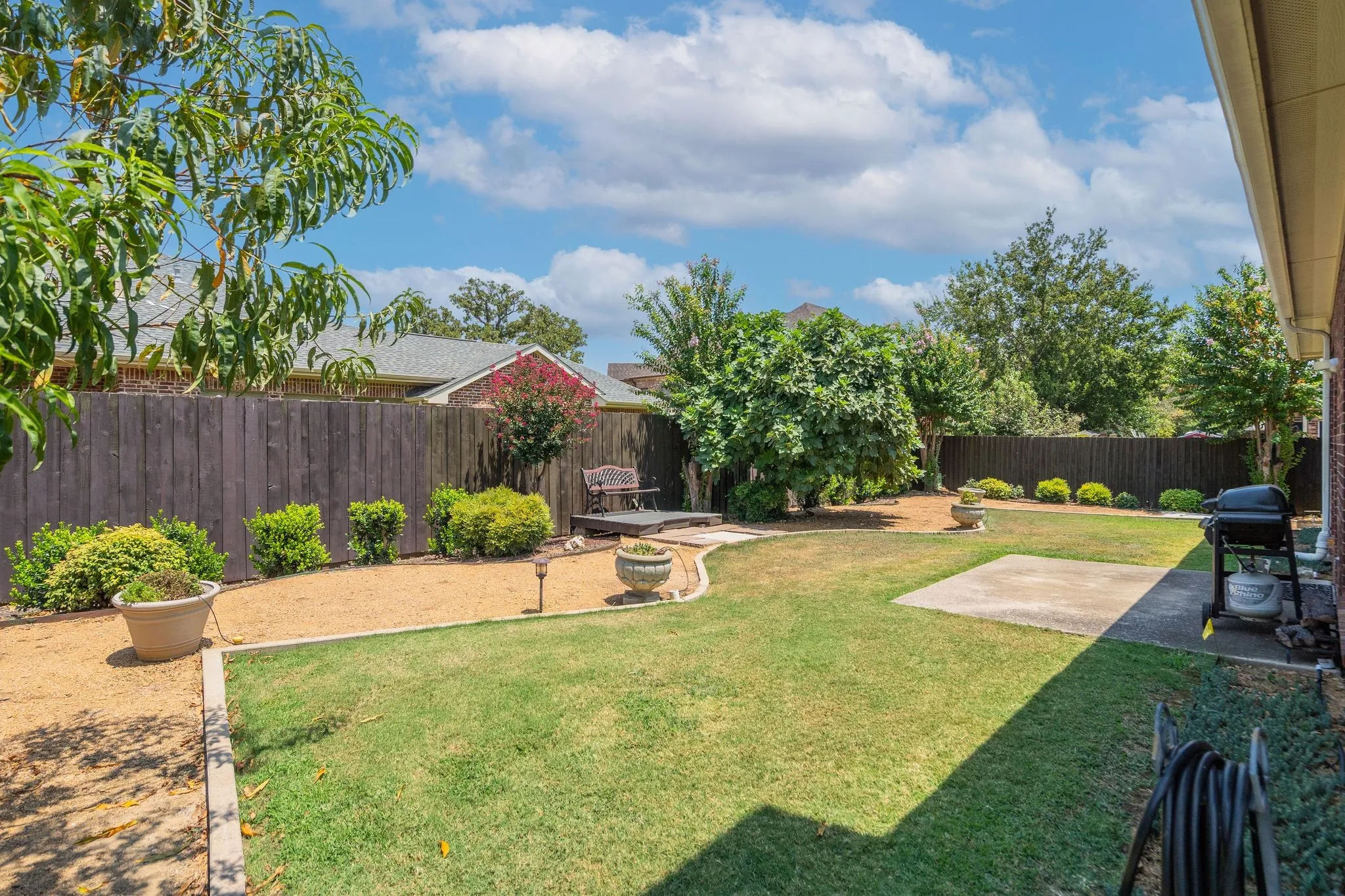 Single Family Residence For Sale in Denton County , 4403 Grassy Glen Drive, Corinth, Texas 76208, 4 Bedroom, 2 Bathroom, 2 Garage spaces, 2,250 Sqft, built in 2004, mls#21353002, Real Estate Agent in Corinth, Homes For Sale in Denton county, Homes For Sale in Corinth, Realtor in Corinth Texas, Real Estate Brokerage Independent Realty Texas, Luminita Cordes Realtor