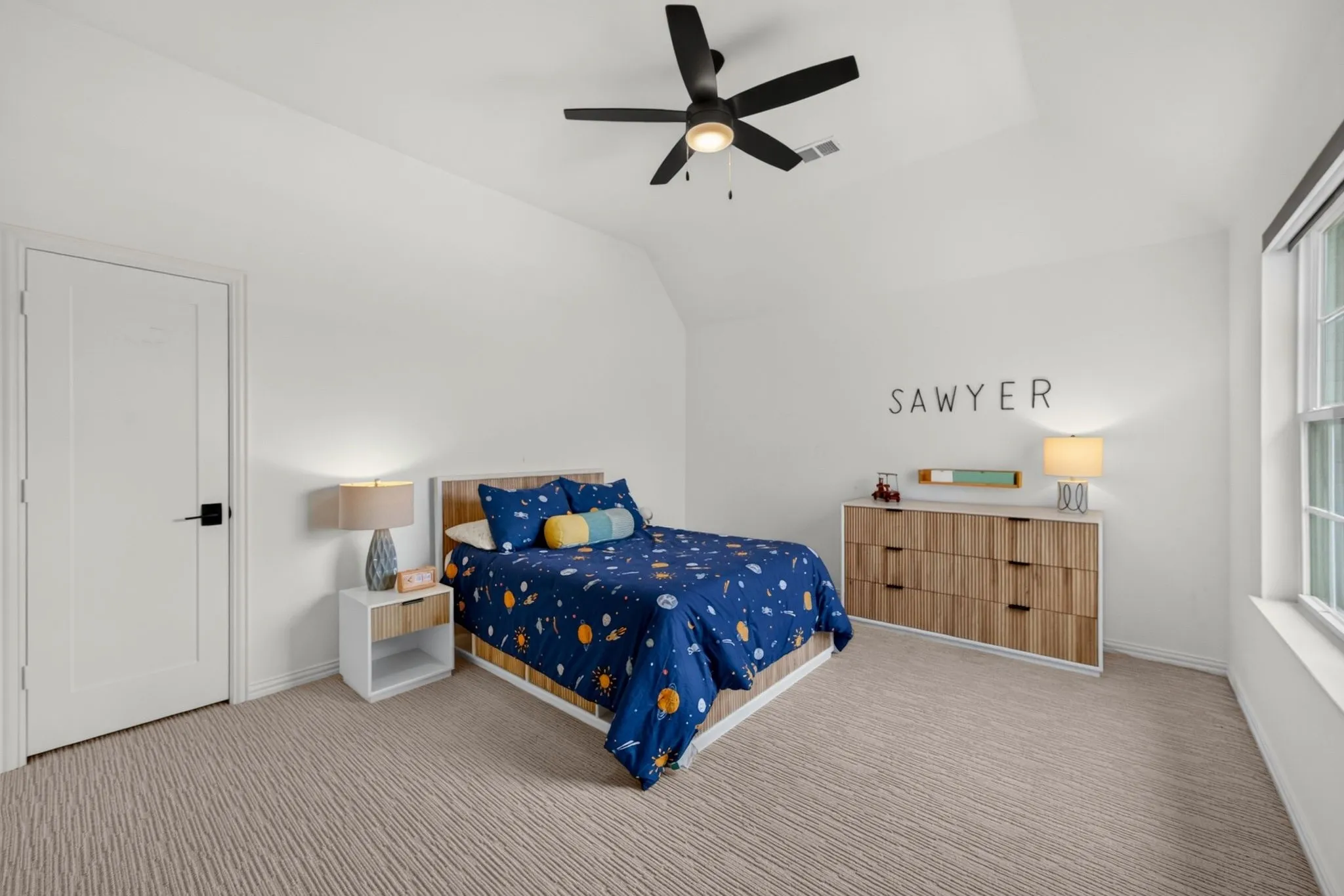 Bedroom 4 with ensuite bath (upstairs)