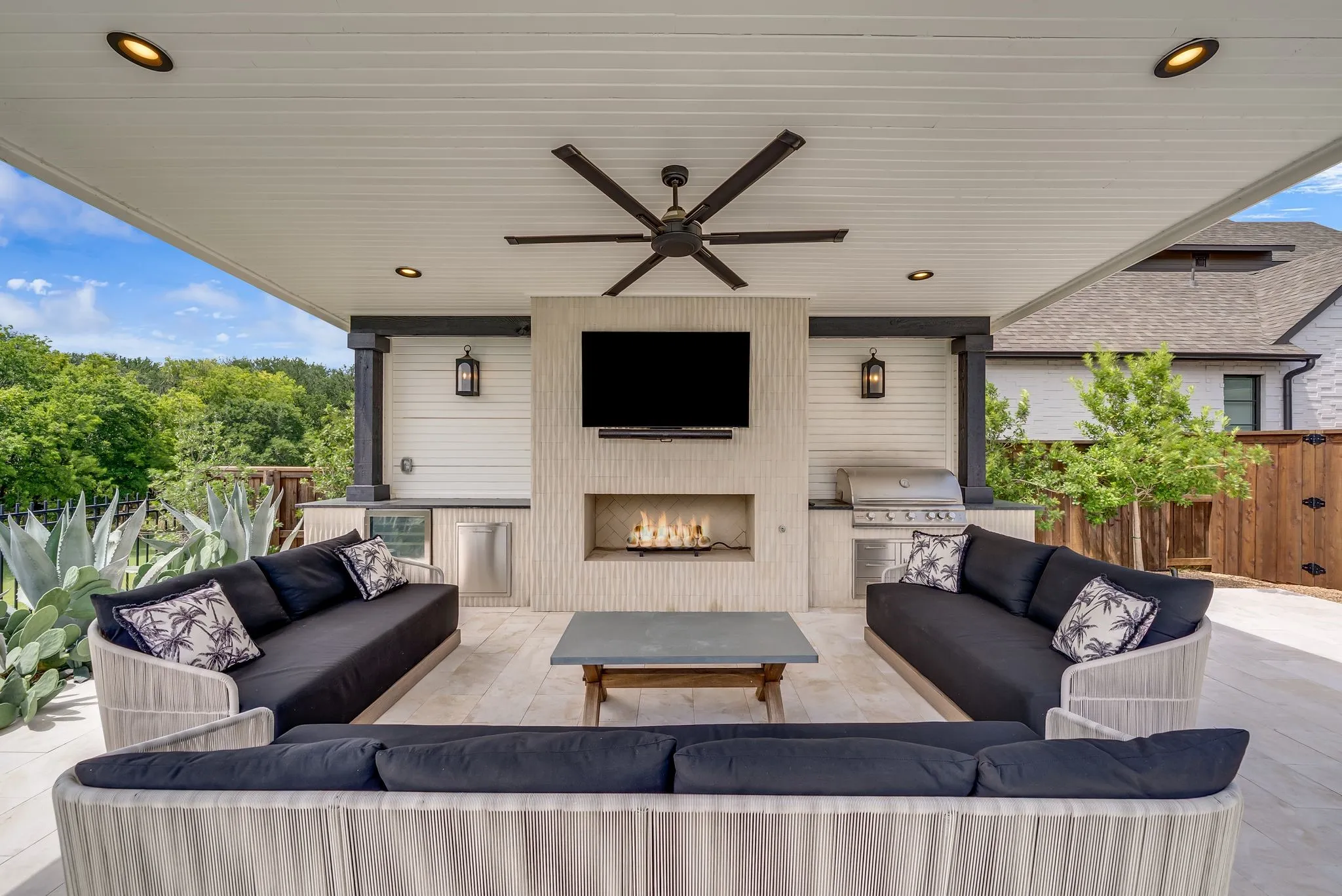 Single Family Residence For Sale in Denton County , 520 Rock Barn Drive, Prosper, Texas 75078, 4 Bedroom, 5 Bathroom, 4 Garage spaces, 4,836 Sqft, built in 2022, mls#21352632, Real Estate Agent in Prosper, Homes For Sale in Denton county, Homes For Sale in Prosper, Realtor in Prosper Texas, Real Estate Brokerage Independent Realty Texas, Luminita Cordes Realtor