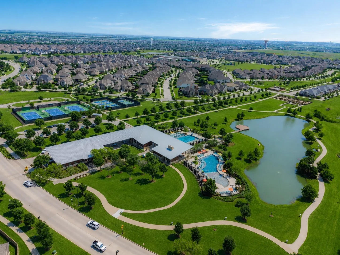 Single Family Residence For Sale in Denton County , 520 Rock Barn Drive, Prosper, Texas 75078, 4 Bedroom, 5 Bathroom, 4 Garage spaces, 4,836 Sqft, built in 2022, mls#21352632, Real Estate Agent in Prosper, Homes For Sale in Denton county, Homes For Sale in Prosper, Realtor in Prosper Texas, Real Estate Brokerage Independent Realty Texas, Luminita Cordes Realtor
