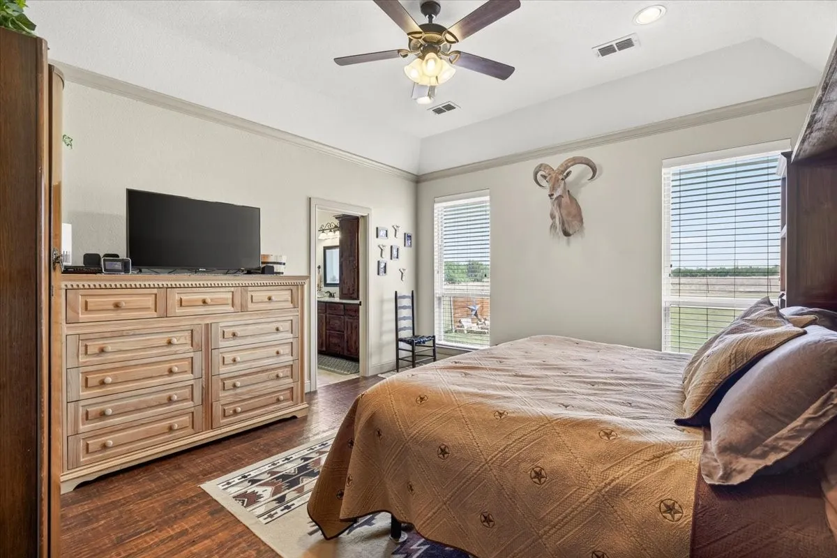 Single Family Residence For Sale in Kaufman County , 5570 Fm 987, Kaufman, Texas 75142, 3 Bedroom, 2 Bathroom, Garage spaces, 1,835 Sqft, built in 2015, mls#21350953, Real Estate Agent in Kaufman, Homes For Sale in Kaufman county, Homes For Sale in Kaufman, Realtor in Kaufman Texas, Real Estate Brokerage Independent Realty Texas, Luminita Cordes Realtor