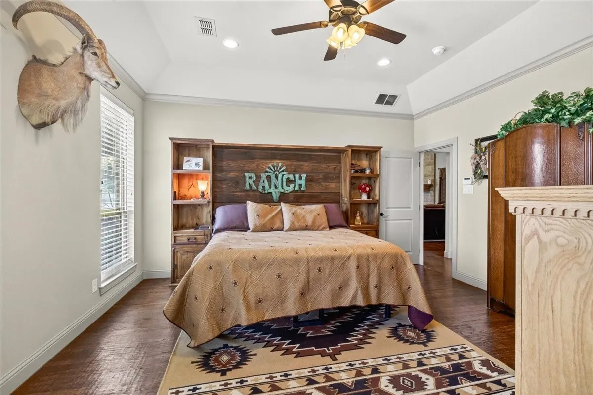 Single Family Residence For Sale in Kaufman County , 5570 Fm 987, Kaufman, Texas 75142, 3 Bedroom, 2 Bathroom, Garage spaces, 1,835 Sqft, built in 2015, mls#21350953, Real Estate Agent in Kaufman, Homes For Sale in Kaufman county, Homes For Sale in Kaufman, Realtor in Kaufman Texas, Real Estate Brokerage Independent Realty Texas, Luminita Cordes Realtor