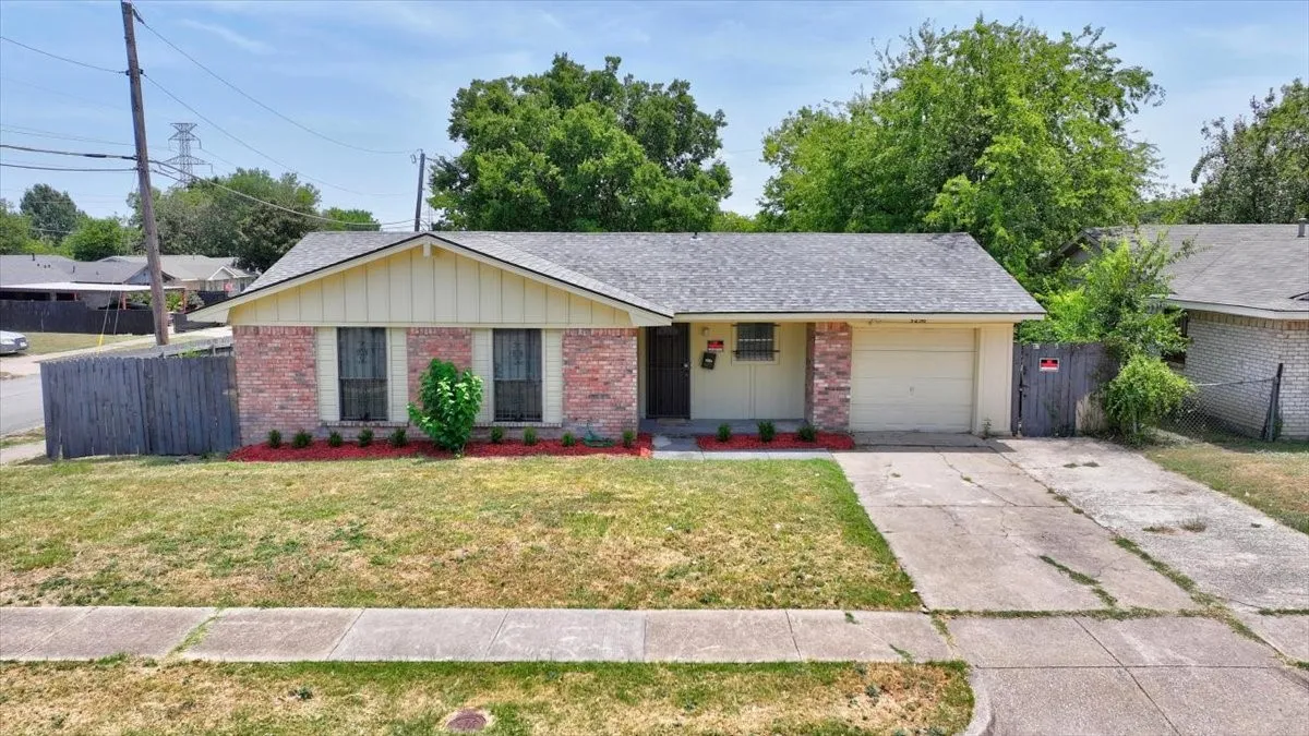 Single Family Residence For Sale in Dallas County , 3250 Pacesetter Drive, Dallas, Texas 75241, 3 Bedroom, 2 Bathroom, 1 Garage spaces, 890 Sqft, built in 1973, mls#21351372, Real Estate Agent in Dallas, Homes For Sale in Dallas county, Homes For Sale in Dallas, Realtor in Dallas Texas, Real Estate Brokerage Independent Realty Texas, Luminita Cordes Realtor