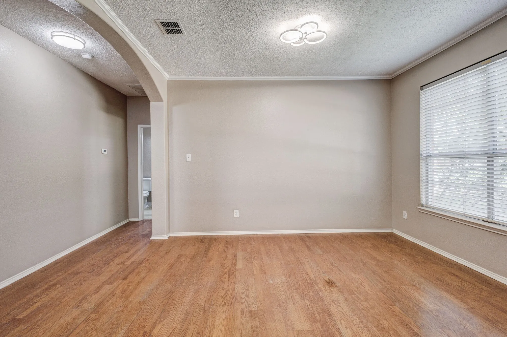 Single Family Residence For Rent in Collin County , 7081 Chinquapin Drive, Frisco, Texas 75033, 5 Bedroom, 3 Bathroom, 2 Garage spaces, 2,684 Sqft, built in 2001, mls#21347973, Real Estate Agent in Frisco, Homes For Rent in Collin county, Homes For Rent in Frisco, Realtor in Frisco Texas, Real Estate Brokerage Independent Realty Texas, Luminita Cordes Realtor
