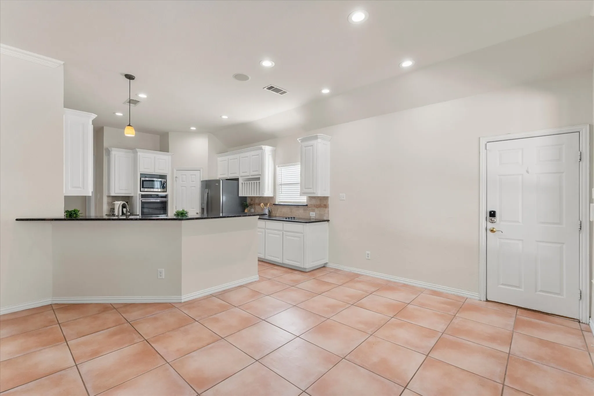 Single Family Residence For Sale in Denton County , 2508 Russwood Drive, Flower Mound, Texas 75028, 5 Bedroom, 3 Bathroom, 3 Garage spaces, 3,023 Sqft, built in 1997, mls#21353229, Real Estate Agent in Flower Mound, Homes For Sale in Denton county, Homes For Sale in Flower Mound, Realtor in Flower Mound Texas, Real Estate Brokerage Independent Realty Texas, Luminita Cordes Realtor