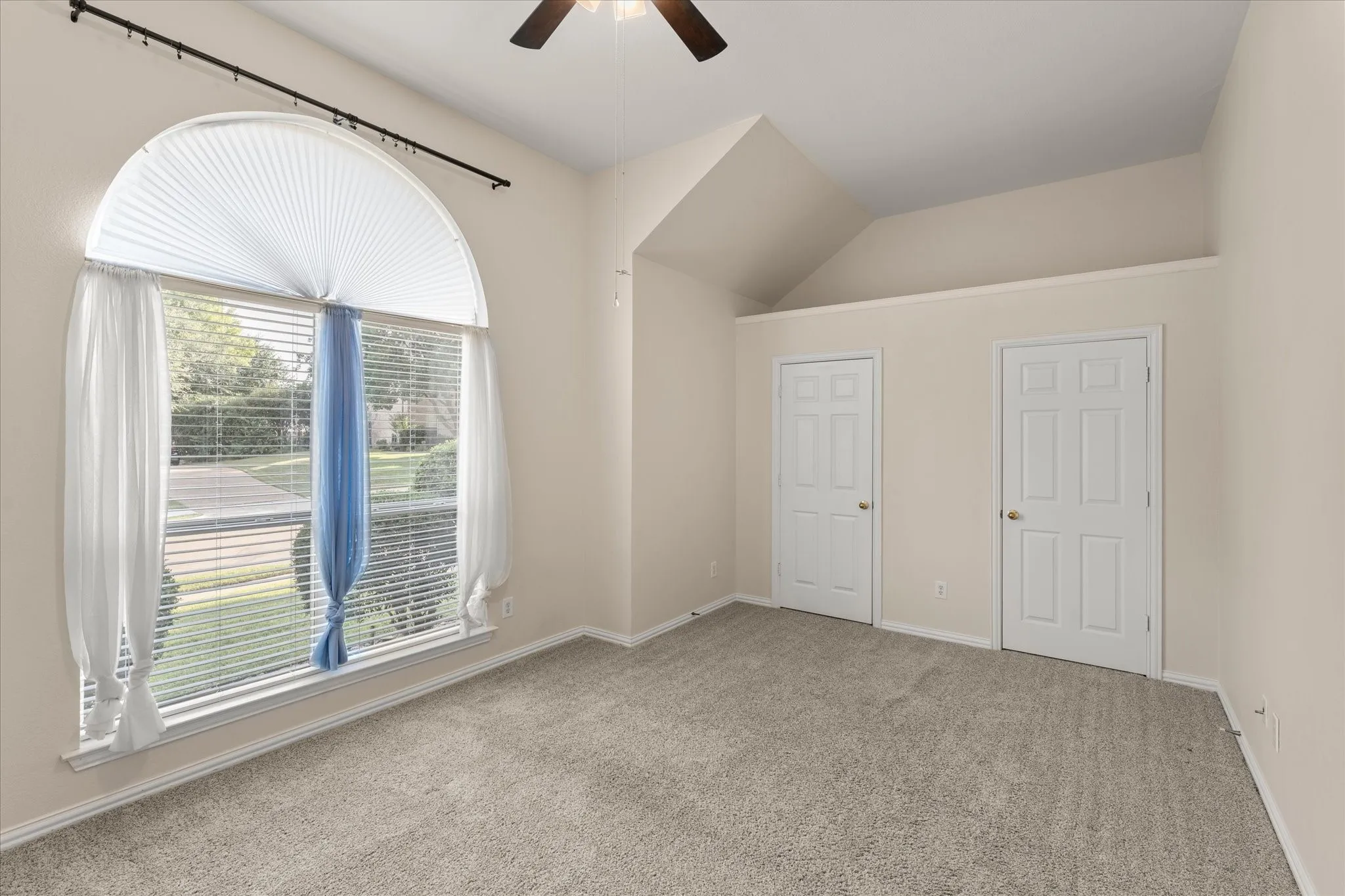 Single Family Residence For Sale in Denton County , 2508 Russwood Drive, Flower Mound, Texas 75028, 5 Bedroom, 3 Bathroom, 3 Garage spaces, 3,023 Sqft, built in 1997, mls#21353229, Real Estate Agent in Flower Mound, Homes For Sale in Denton county, Homes For Sale in Flower Mound, Realtor in Flower Mound Texas, Real Estate Brokerage Independent Realty Texas, Luminita Cordes Realtor