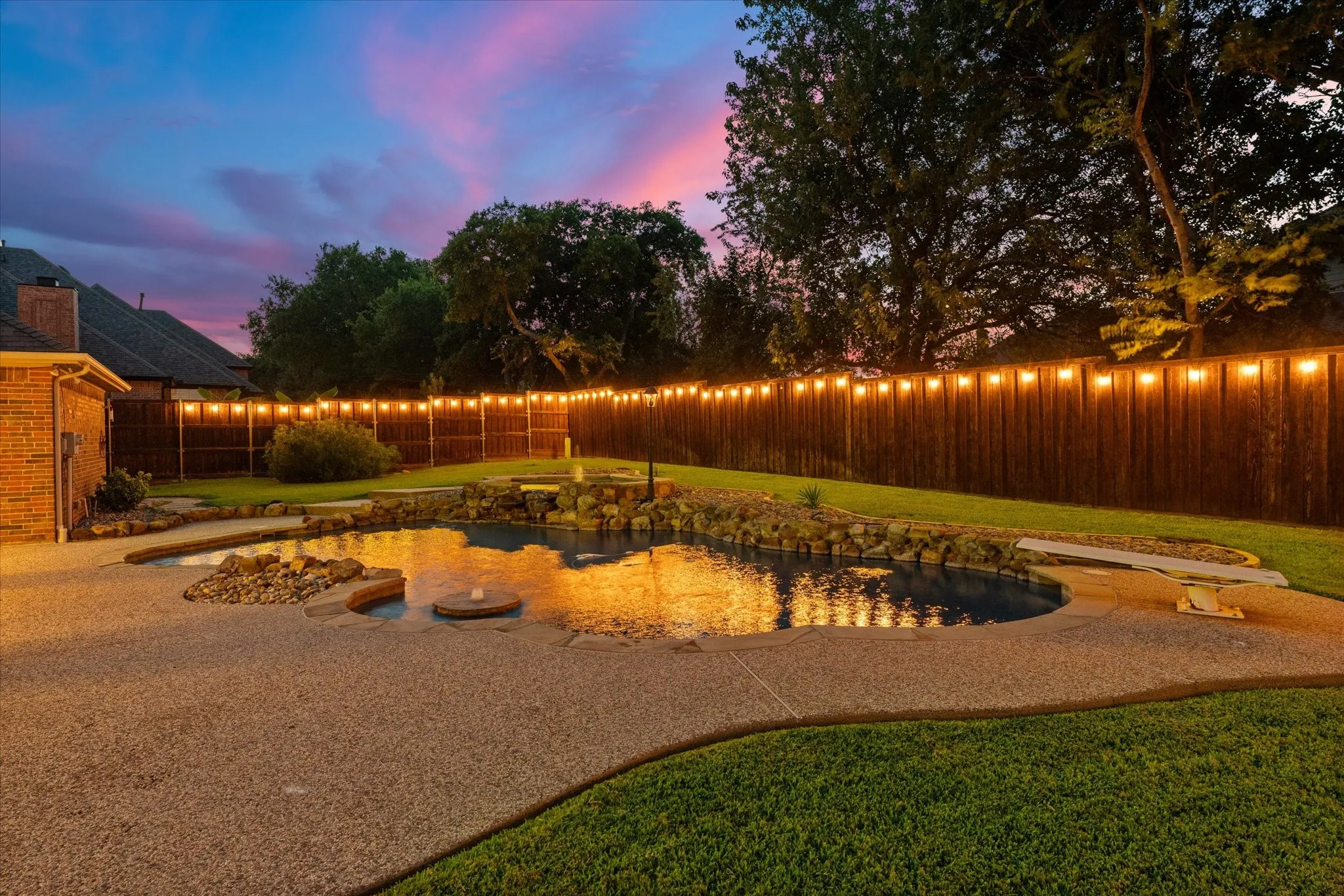 Single Family Residence For Sale in Denton County , 2508 Russwood Drive, Flower Mound, Texas 75028, 5 Bedroom, 3 Bathroom, 3 Garage spaces, 3,023 Sqft, built in 1997, mls#21353229, Real Estate Agent in Flower Mound, Homes For Sale in Denton county, Homes For Sale in Flower Mound, Realtor in Flower Mound Texas, Real Estate Brokerage Independent Realty Texas, Luminita Cordes Realtor