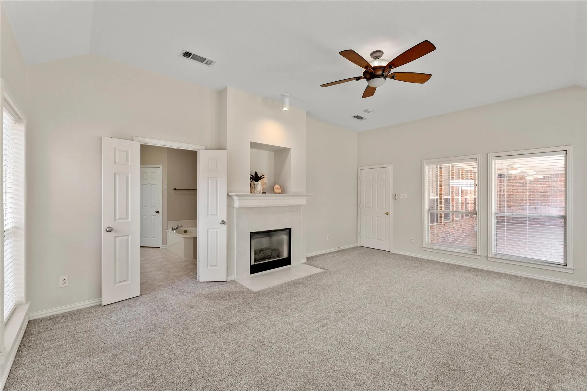 Single Family Residence For Sale in Denton County , 2508 Russwood Drive, Flower Mound, Texas 75028, 5 Bedroom, 3 Bathroom, 3 Garage spaces, 3,023 Sqft, built in 1997, mls#21353229, Real Estate Agent in Flower Mound, Homes For Sale in Denton county, Homes For Sale in Flower Mound, Realtor in Flower Mound Texas, Real Estate Brokerage Independent Realty Texas, Luminita Cordes Realtor