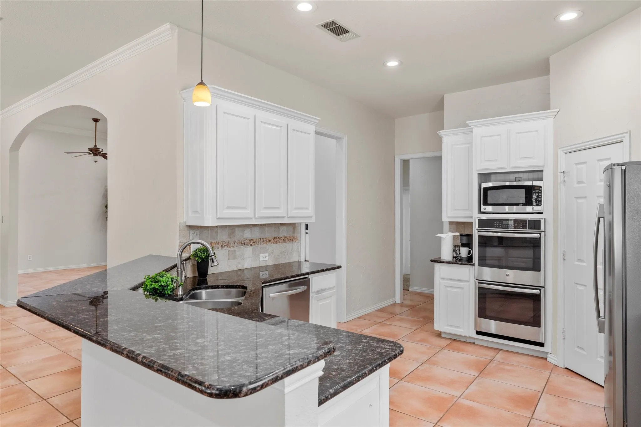 Single Family Residence For Sale in Denton County , 2508 Russwood Drive, Flower Mound, Texas 75028, 5 Bedroom, 3 Bathroom, 3 Garage spaces, 3,023 Sqft, built in 1997, mls#21353229, Real Estate Agent in Flower Mound, Homes For Sale in Denton county, Homes For Sale in Flower Mound, Realtor in Flower Mound Texas, Real Estate Brokerage Independent Realty Texas, Luminita Cordes Realtor